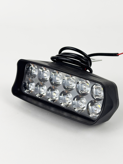 Светодиодная фара для скутера и мотоцикла – универсальная LED-прожектор 18 LED — MAXSCUT-FARA-БЕЛЫЙ