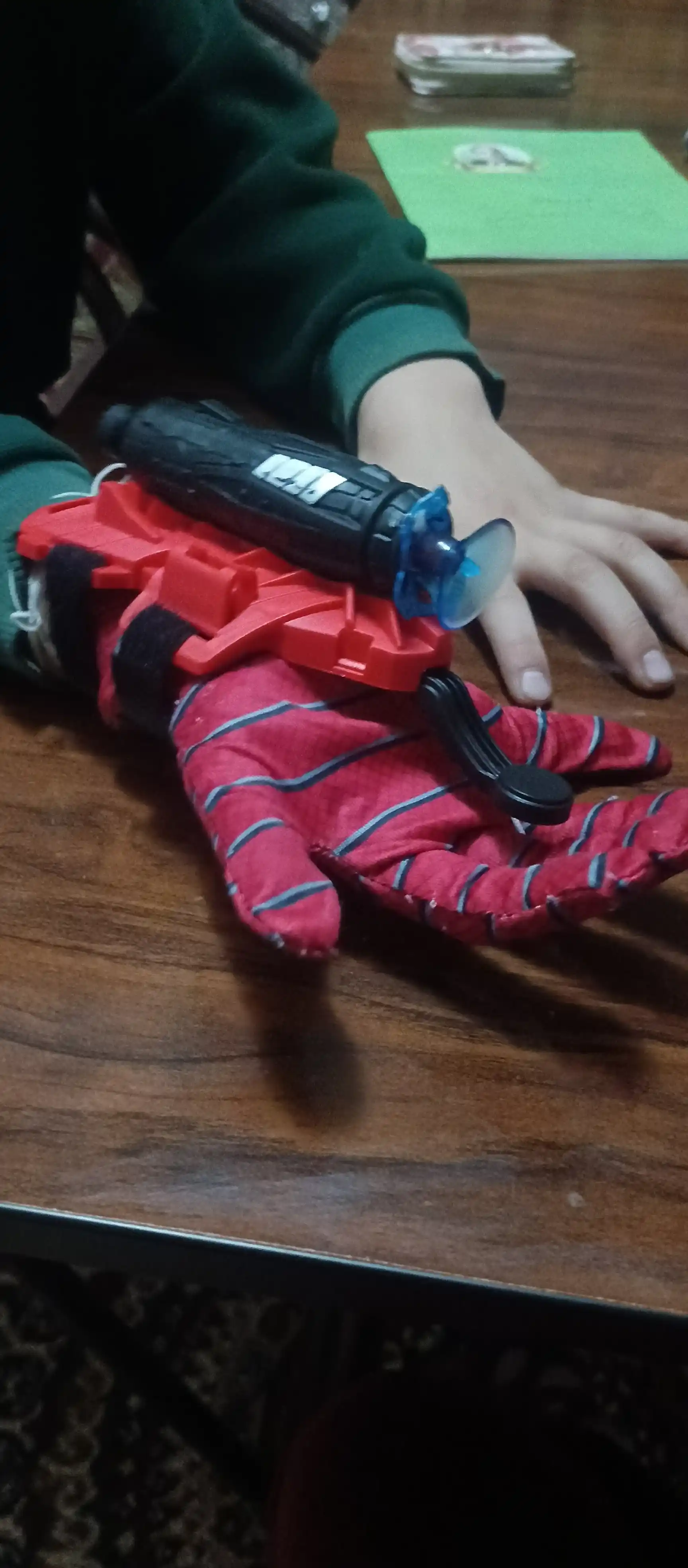 O'rgimchak odam blasteri o'q otuvchi qo'lqop, bolalar uchun Spider Man o'yinchog'i