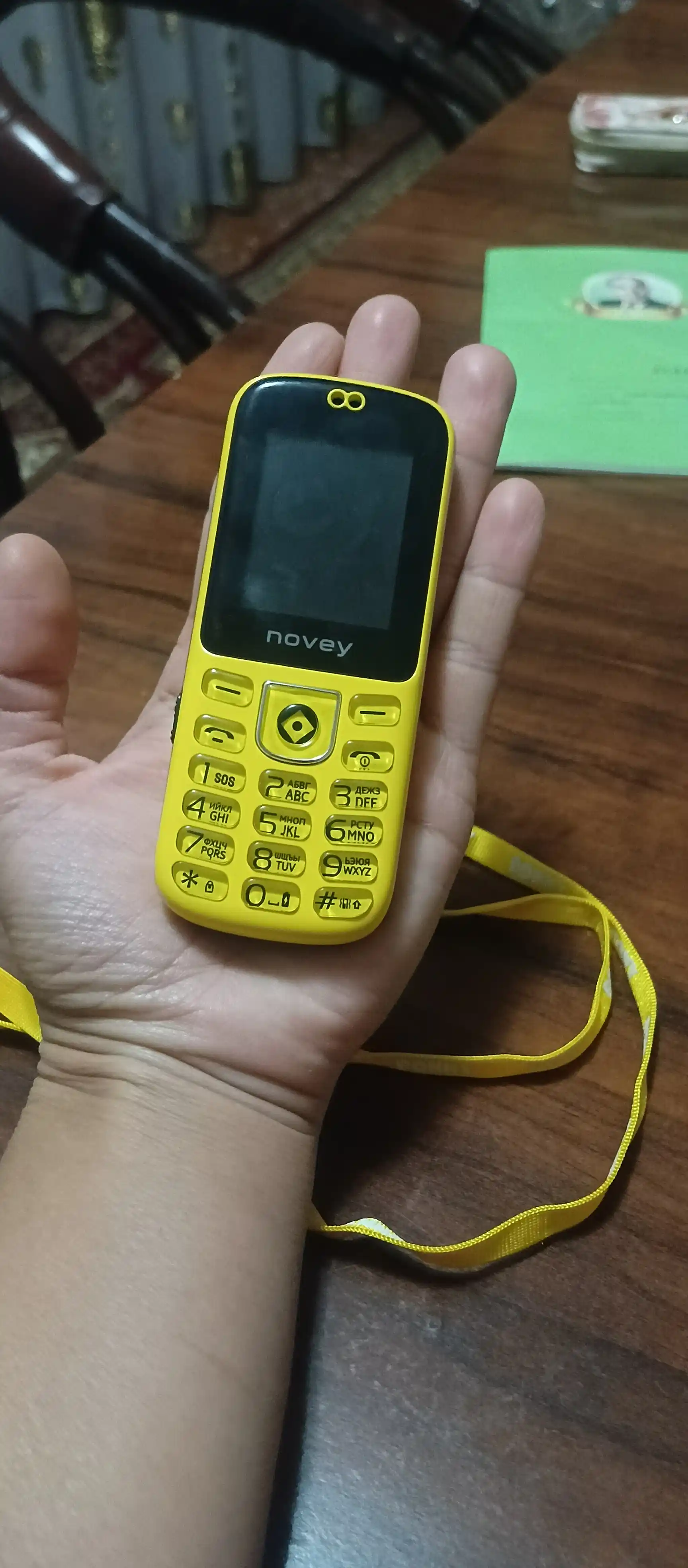 Детский кнопочный телефон Novey M350 Kids, без камеры, SOS, наклейки