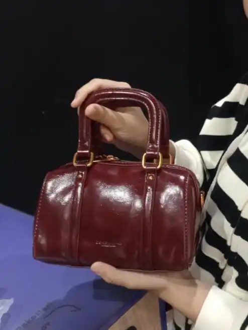 PU теридан tayyorlangan ayollar uchun mini sumka va yelka kamari bilan