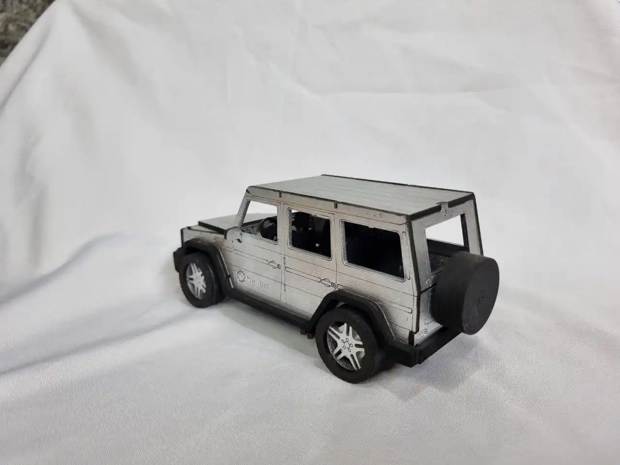 Конструктор Mercedes-Benz G-class. Royal Wood