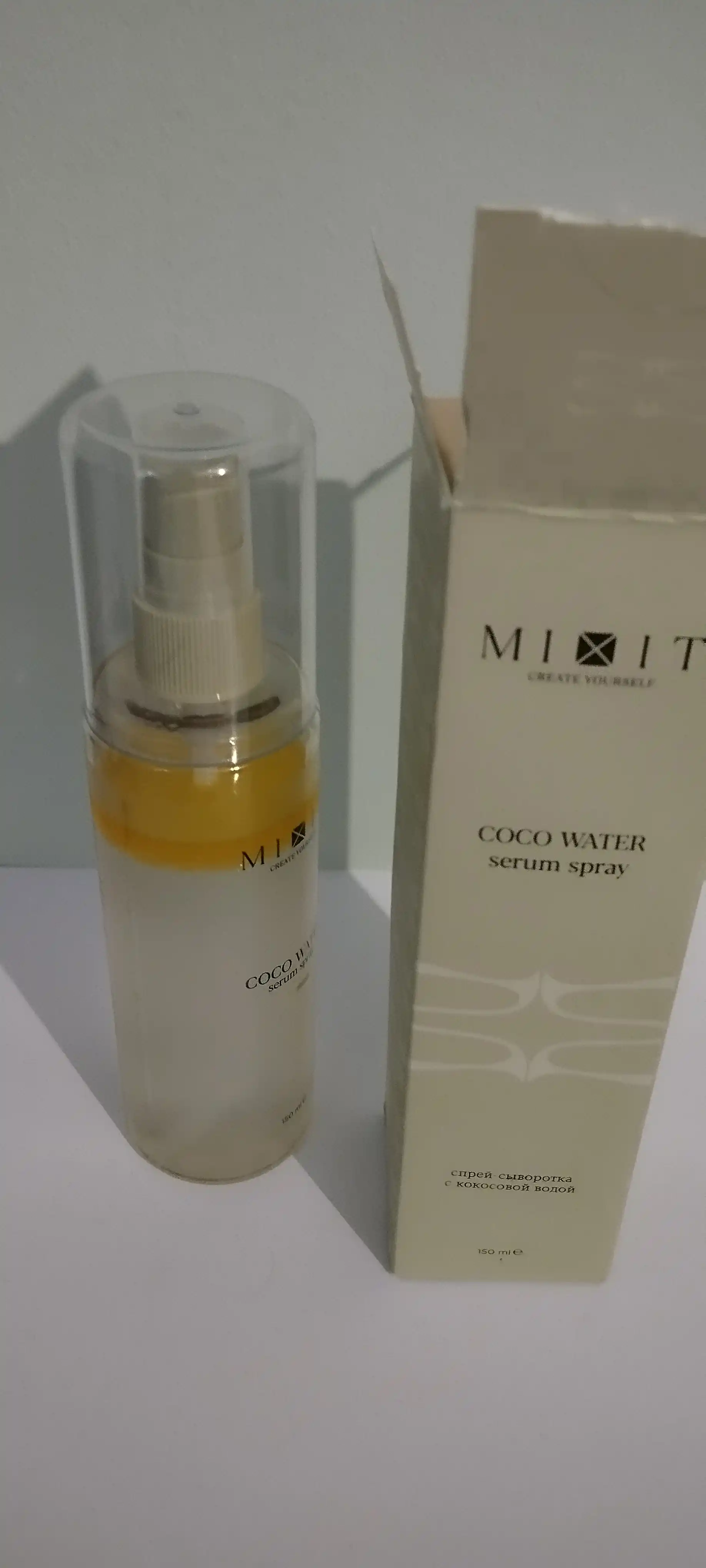 MIXIT Coco Water yuz uchun seramid va kokos suvli namlantiruvchi serum-sprey, 150 ml