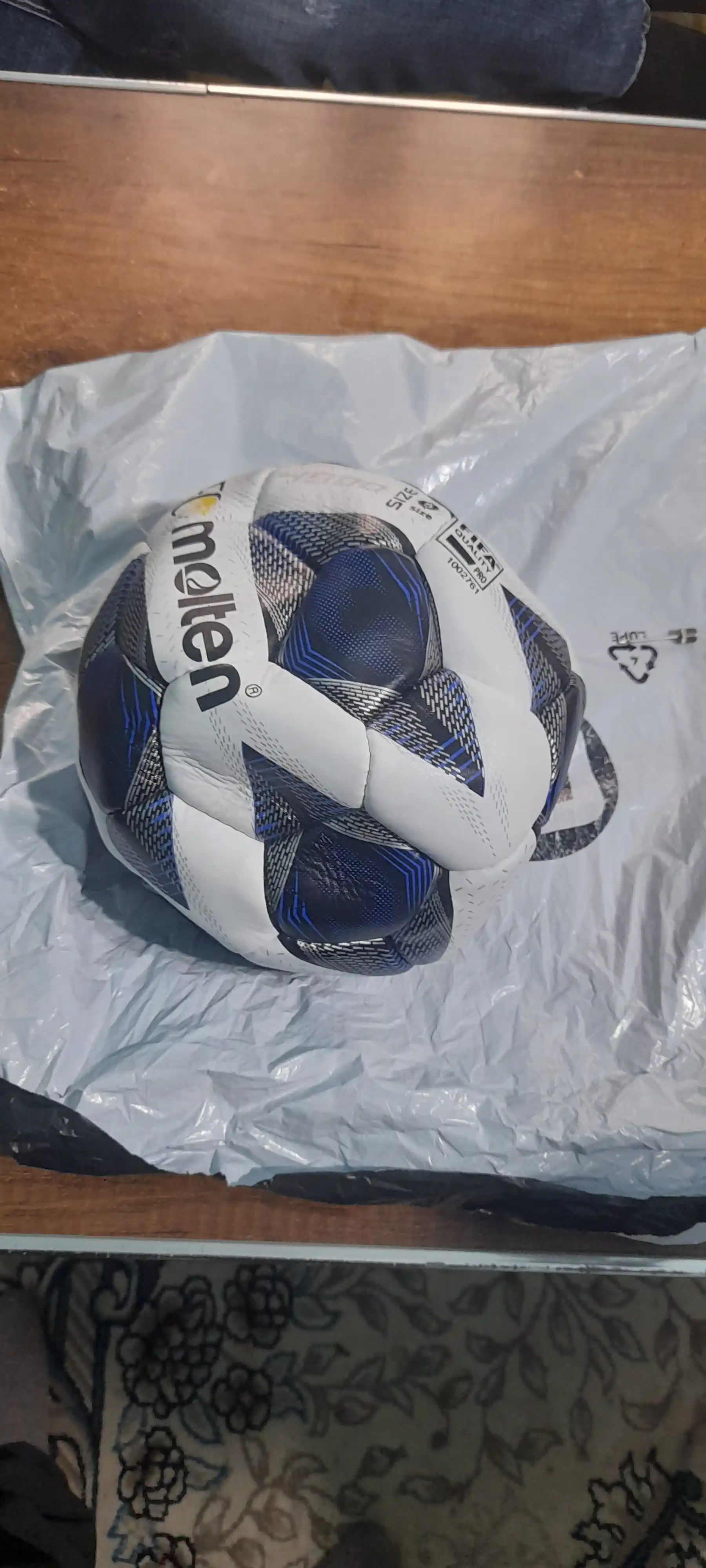 Molten professional futbol to'pi, 5-o'lcham