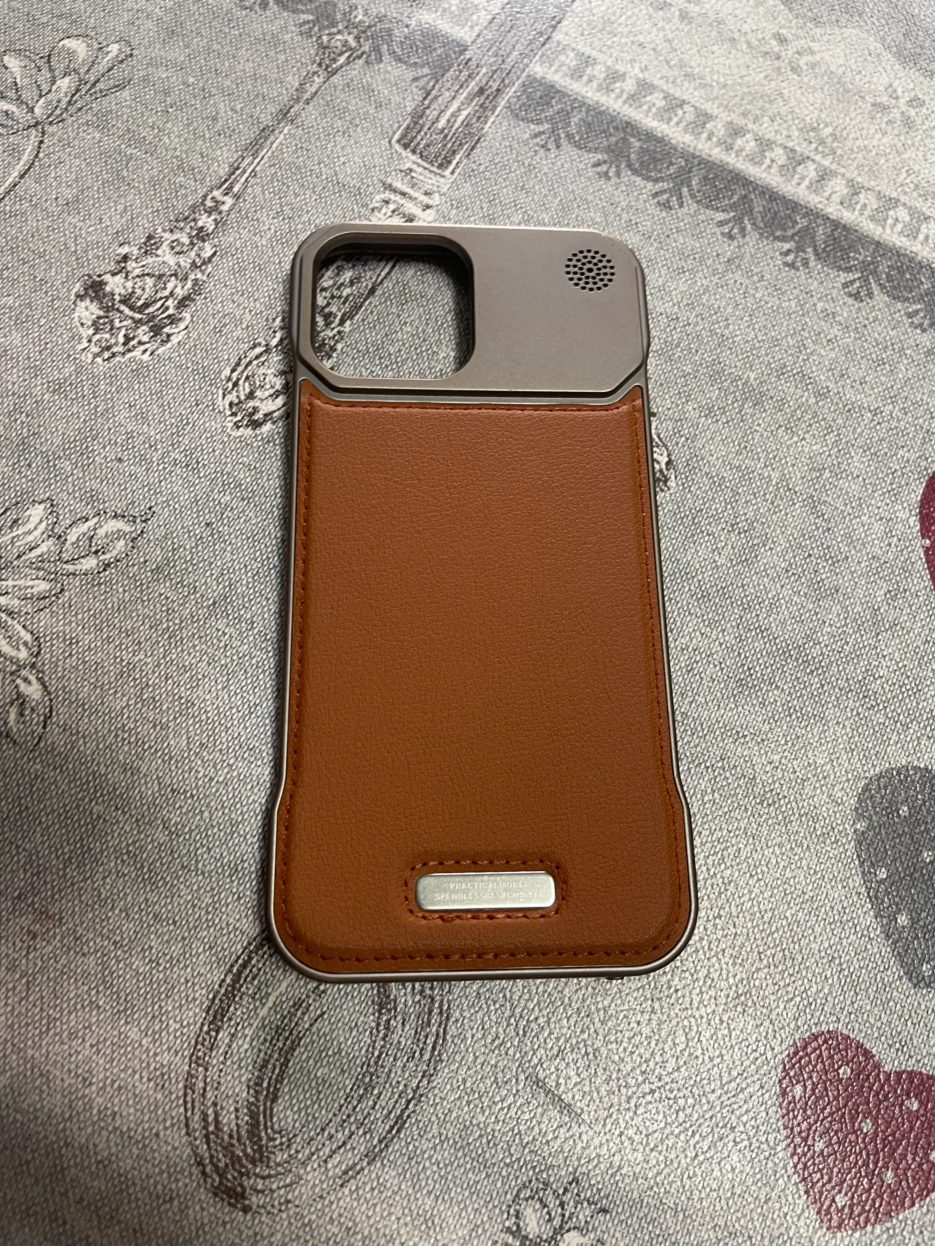 Кожаный пластиковый чехол с для iPhone 11, 12, 13, 14, 15, 16, 17 Pro/Max