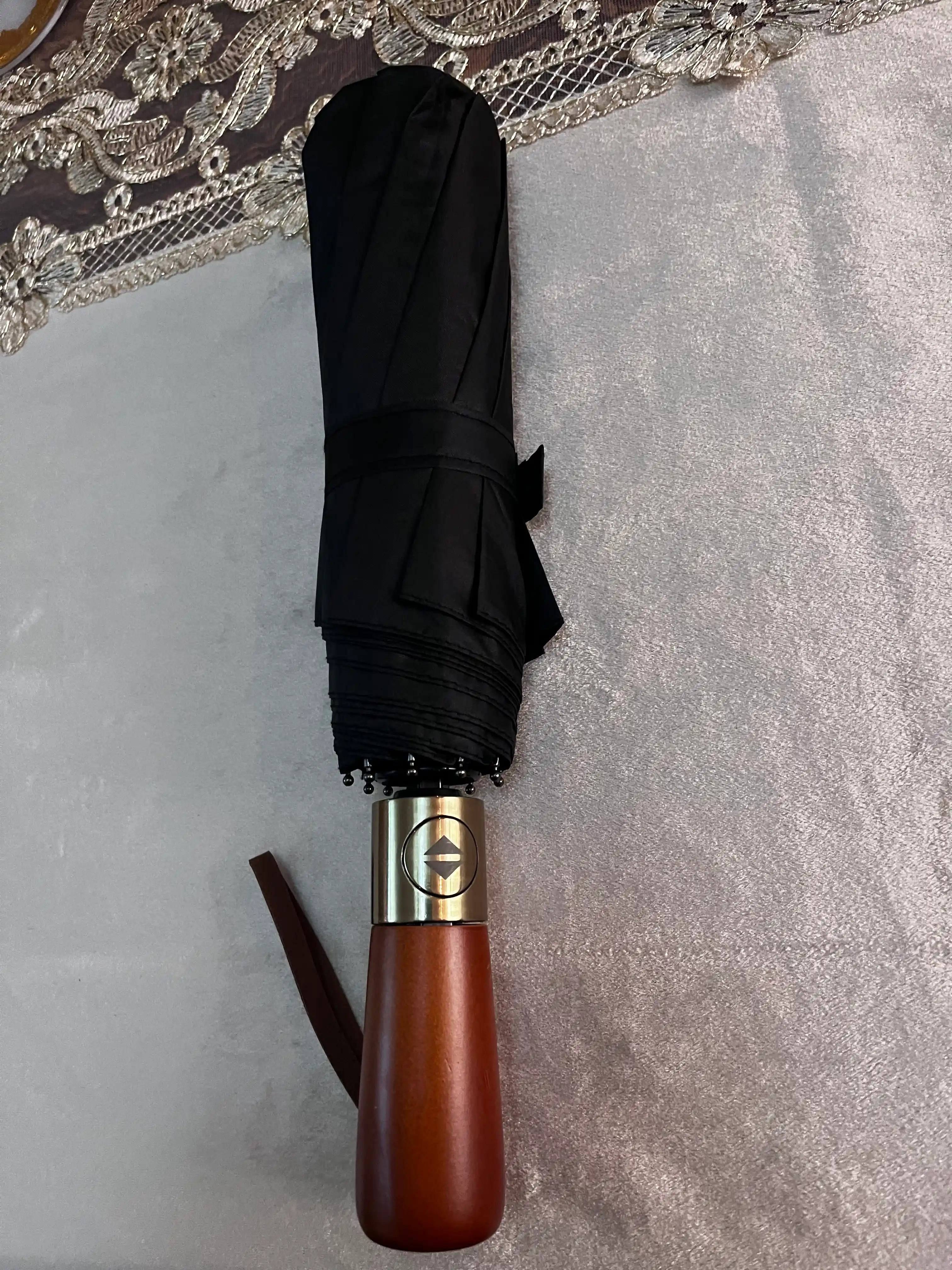 Klassik zontik, 12 spitsali, avtomatik soyabon, shamolga chidamli, yog‘och dastali