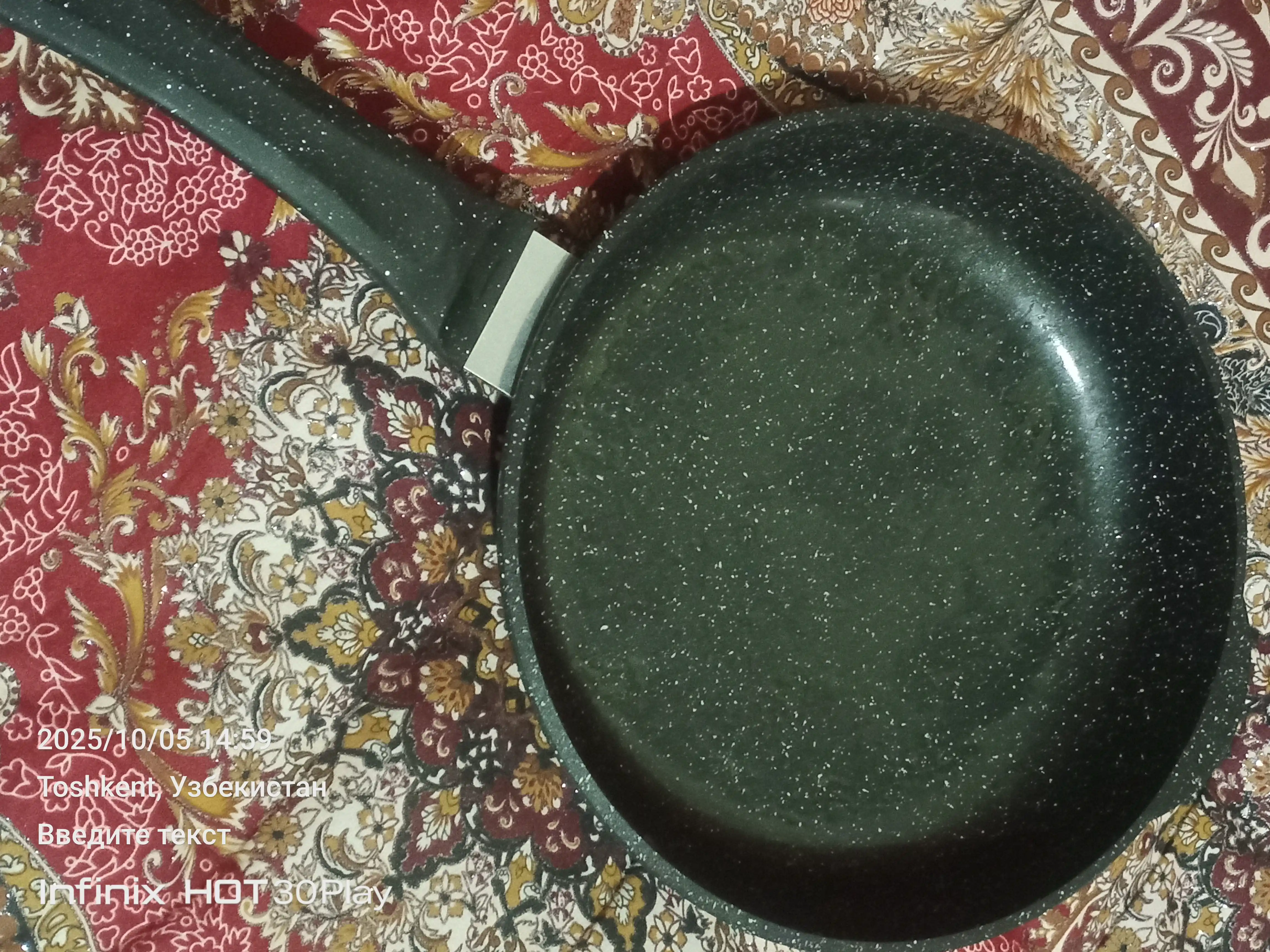 Tova Gornitsa, o'rtacha chuqur, shisha qopqoq, yopishmaydigan qoplamali, 24, 26, 28 sm