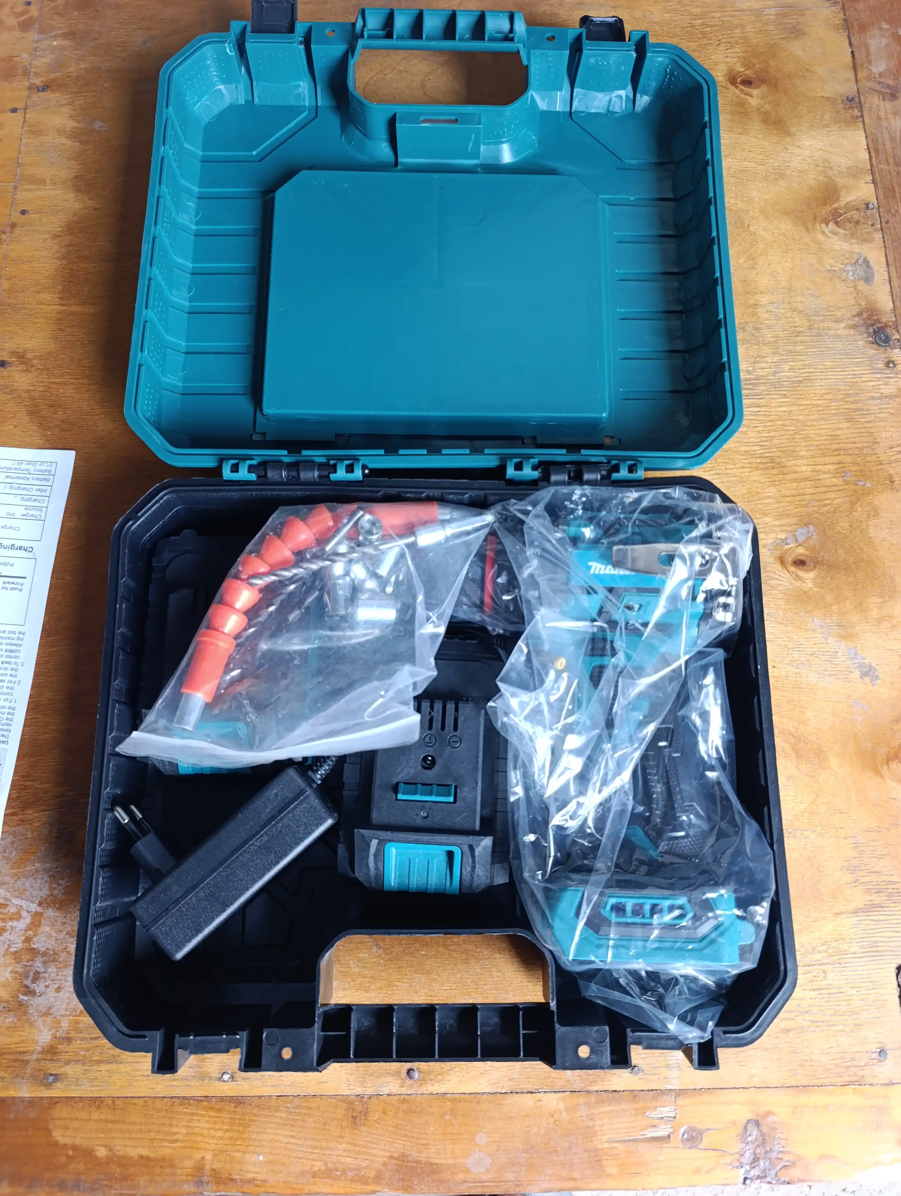 Professional shurupovert Makita, chotkasiz motor, akkumulyatorli,2 dona