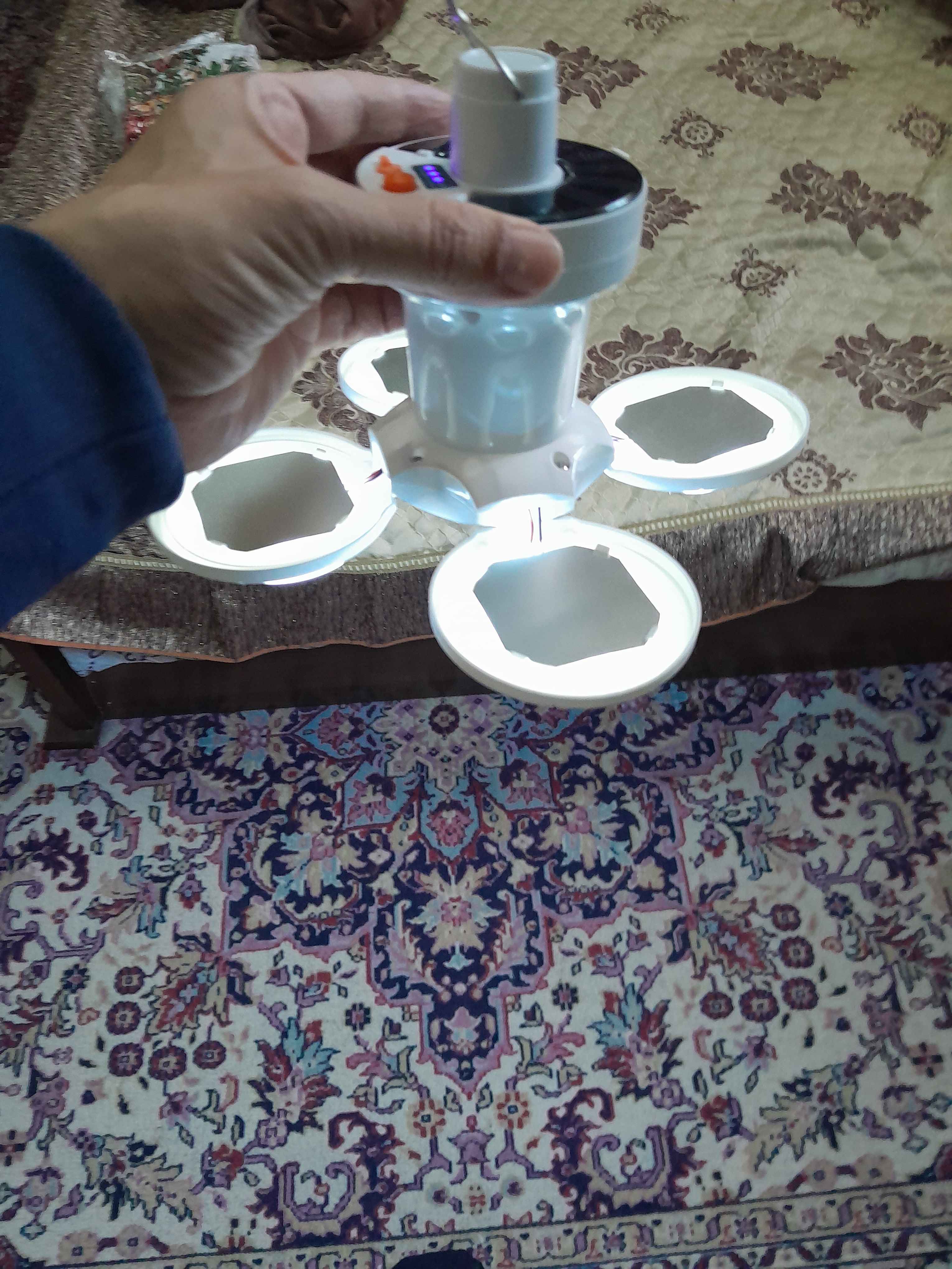 Lager lampasi, ko'cha chirog'i, quyosh batareyali, piknik uchun