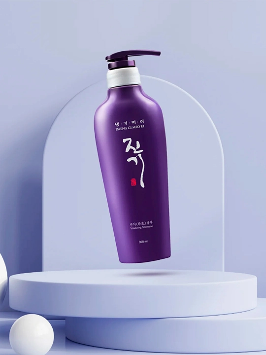 Восстанавливающий шампунь для ослабленных волос Daeng Gi Meo Ri Vitalizing Shampoo - 300мл