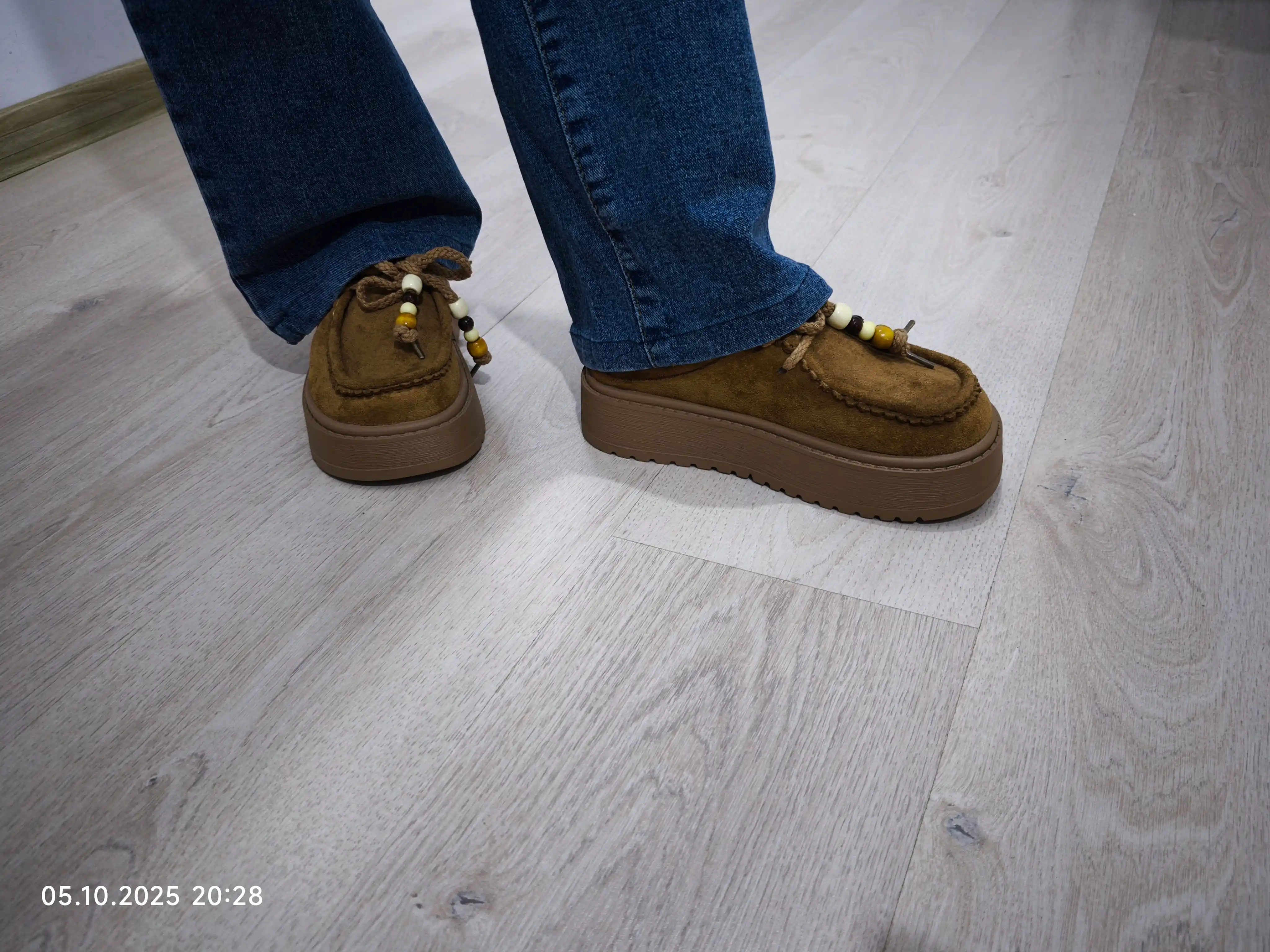 Retro Beads Mules – Ayollar uchun baland taglikli boncukli orqasi ochiq tapochkalar