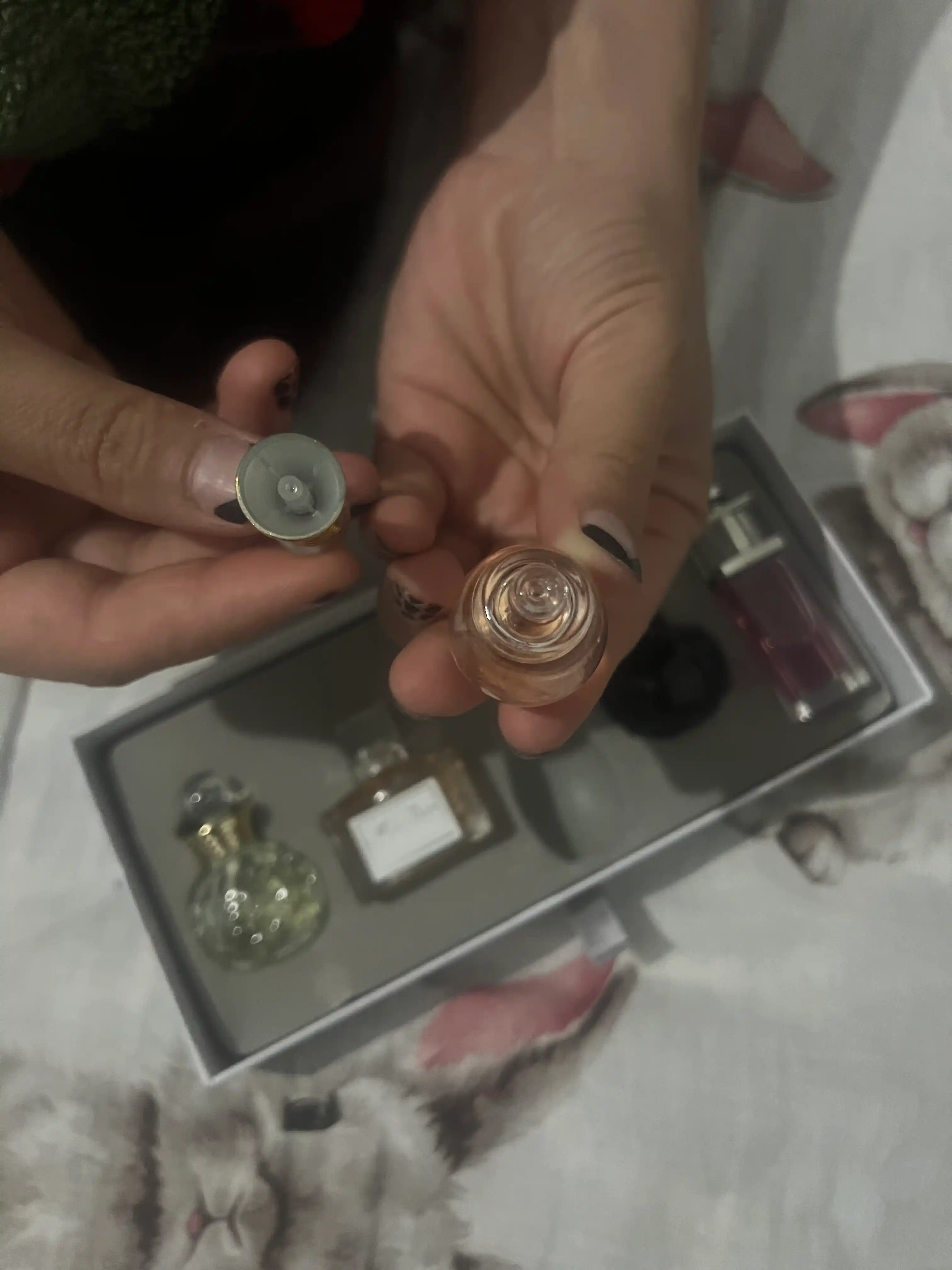 Sovg'a uchun atirlar to'plami Les Parfumes, ayollar va qizlar uchun, 5 tasi 1 da