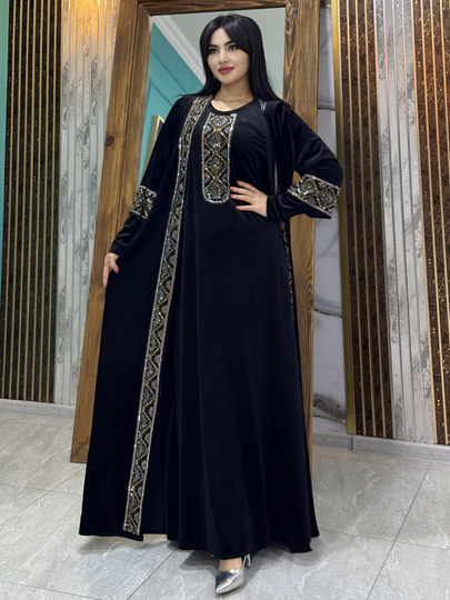 Ular yigitni orgazm bilan qiynashadi