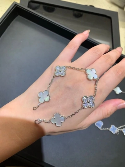 Браслеты для женщин и девочек Clover Van Cleef, не меняет цвет и не темнеет — FSNLADY-VANCLEF-СЕРЫЙ