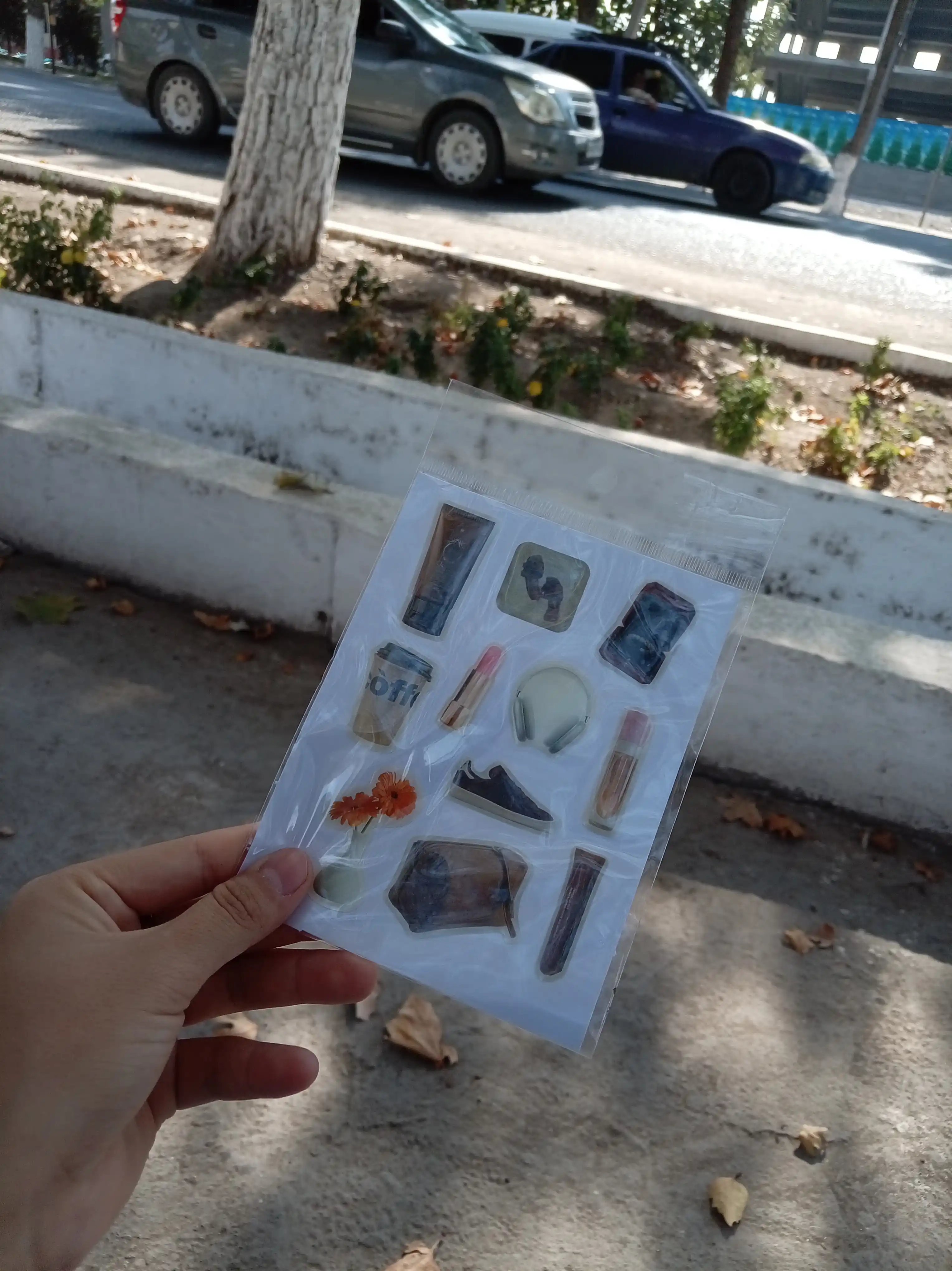 Telefon, iPhone, noutbuk va quloqchinlar uchun 3D stiker stikeri