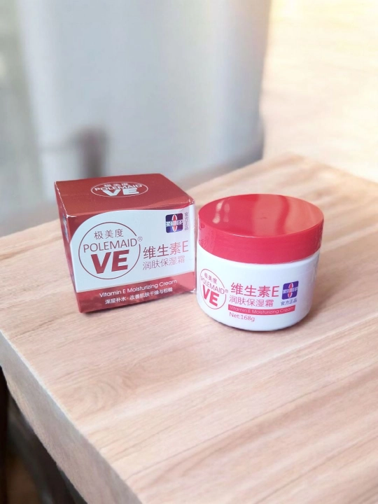 POLEMAID VE vitamin E namlantiruvchi oziqlantiruvchi krem