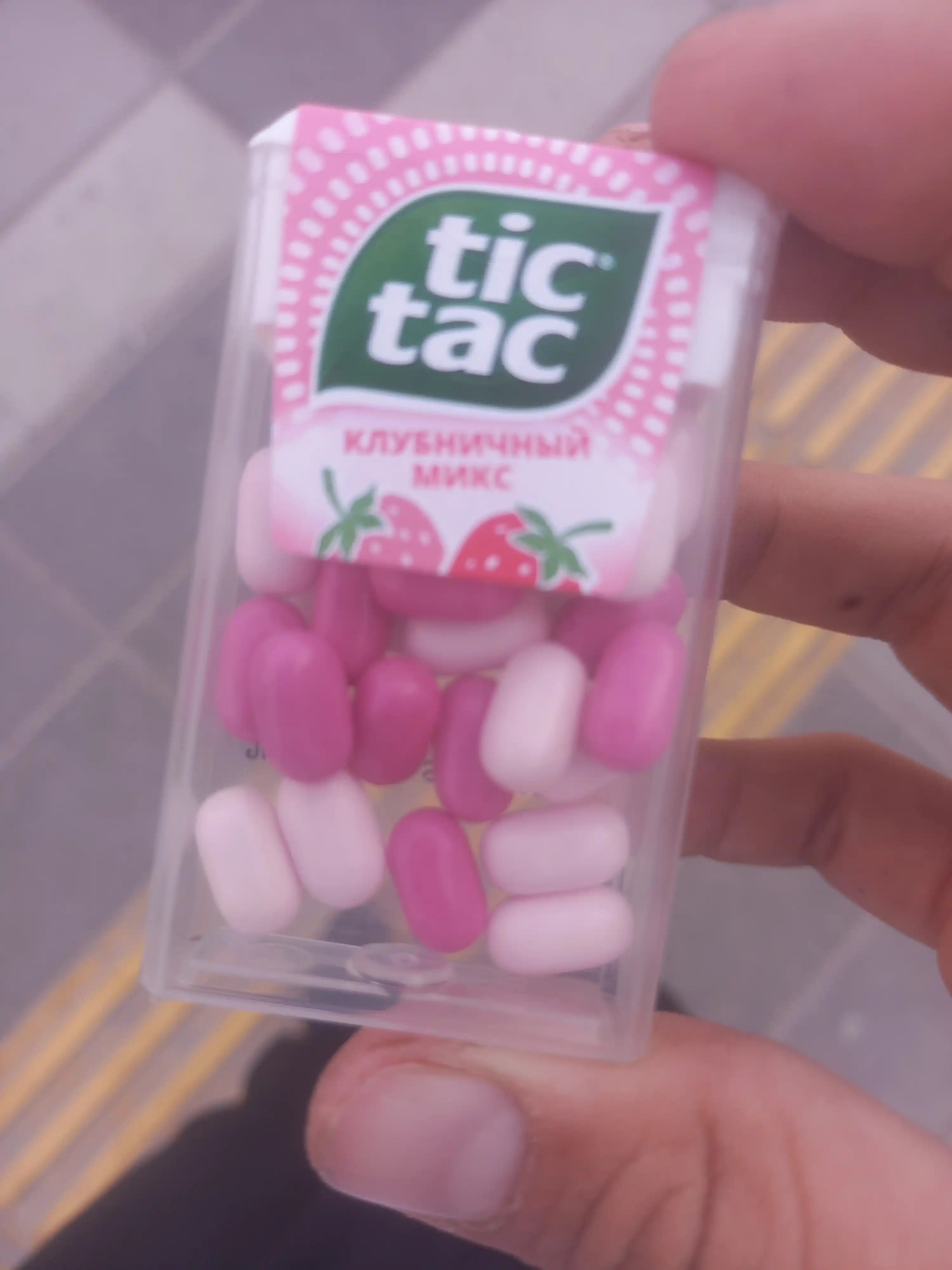 Драже Tic Tac Клубничный микс, 16 г