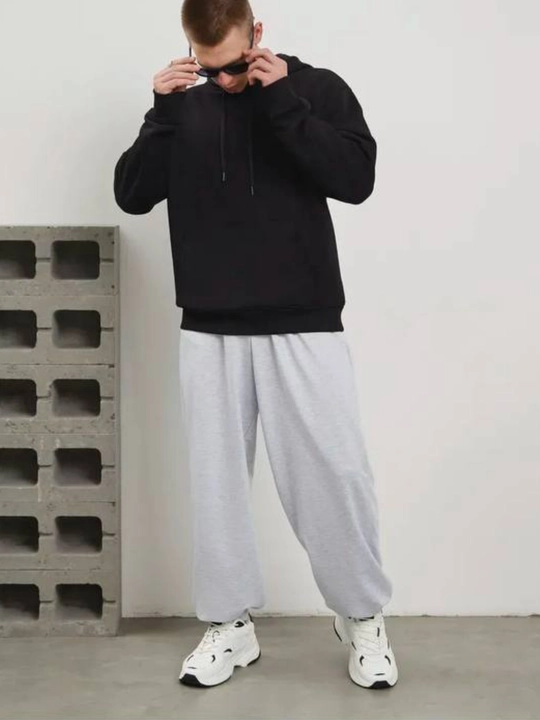 Erkaklar uchun keng sport shim