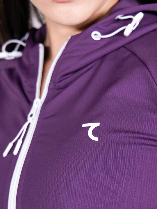 Kapyushonli ayollar sport kostyumi 7SABER