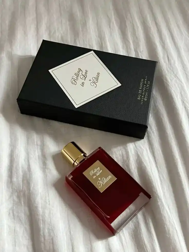 Kilian Rolling in Love uniseks atir 50 ml — niche, uzoq saqlanuvchi parfyumlangan suv