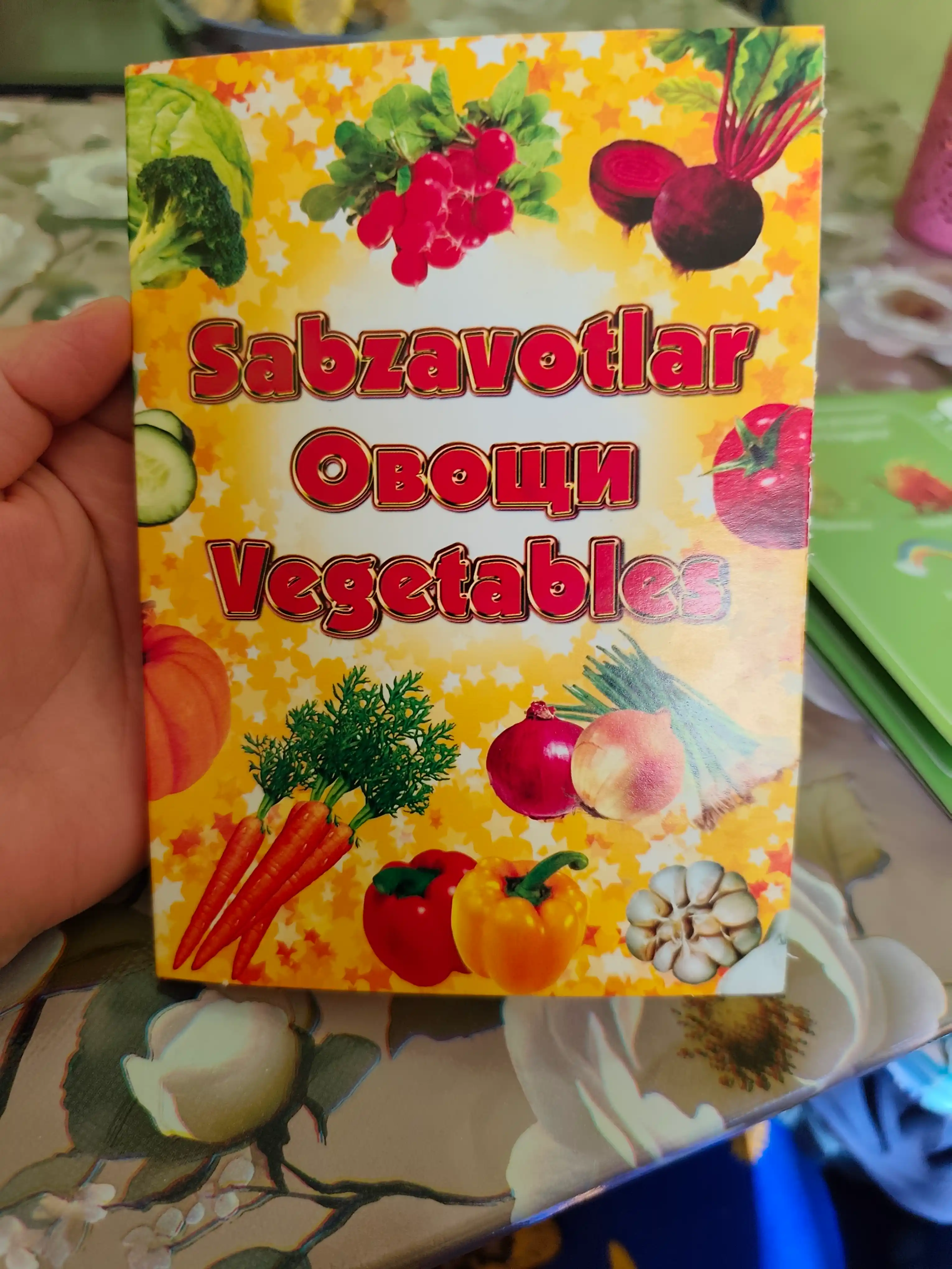 Bolalar uchun rivojlantiruvchi kartalar, alifbo, uy hayvonlar, sabzavotlar, raqamlar