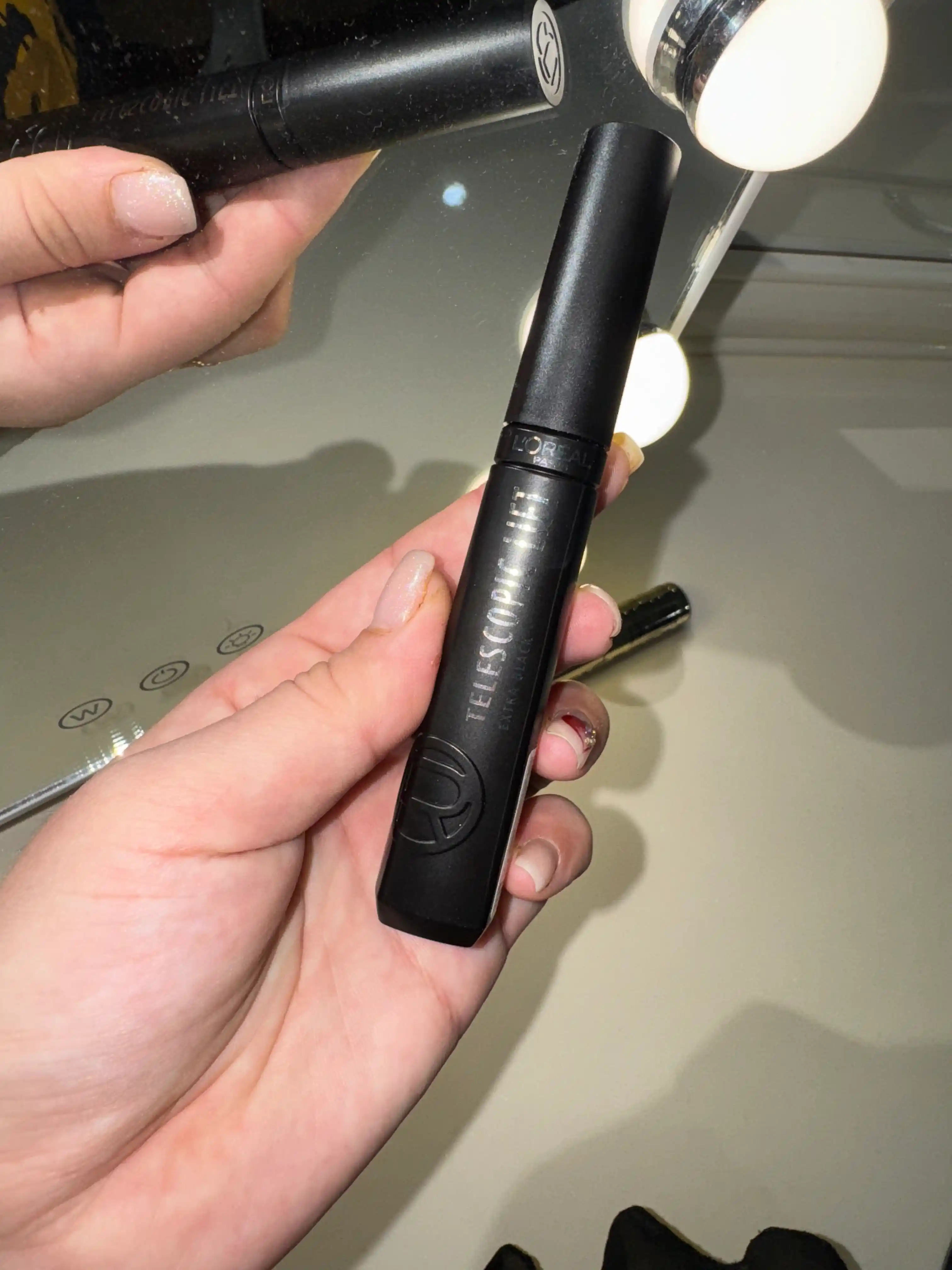 L'Oreal Paris Telescopic Lift kipriklar uchun tush, ekstra qora