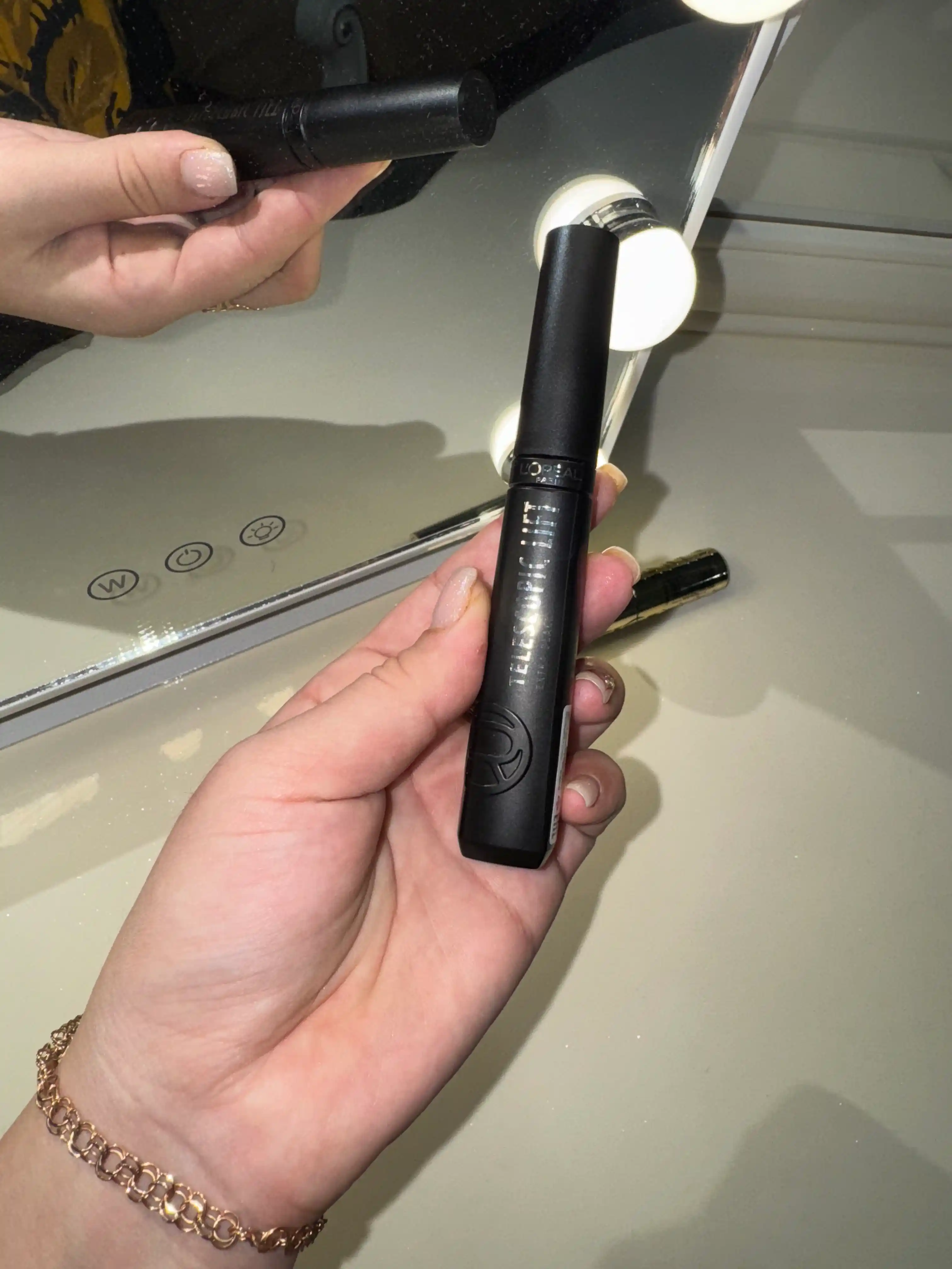 L'Oreal Paris Telescopic Lift kipriklar uchun tush, ekstra qora