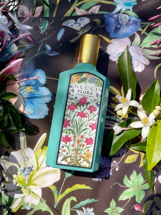 Parfyumlangan suv Gucci Flora Gorgeous Jasmine, 100 ml, ayollar atiri, gul-sharqona hid, Fransiya
