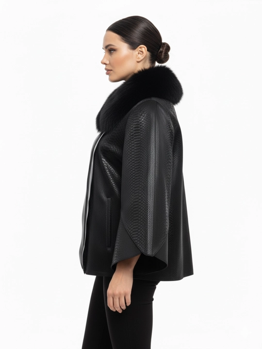 Ayollar kurtkasi-poncho, yoqali charm, kalta model "Keyp"