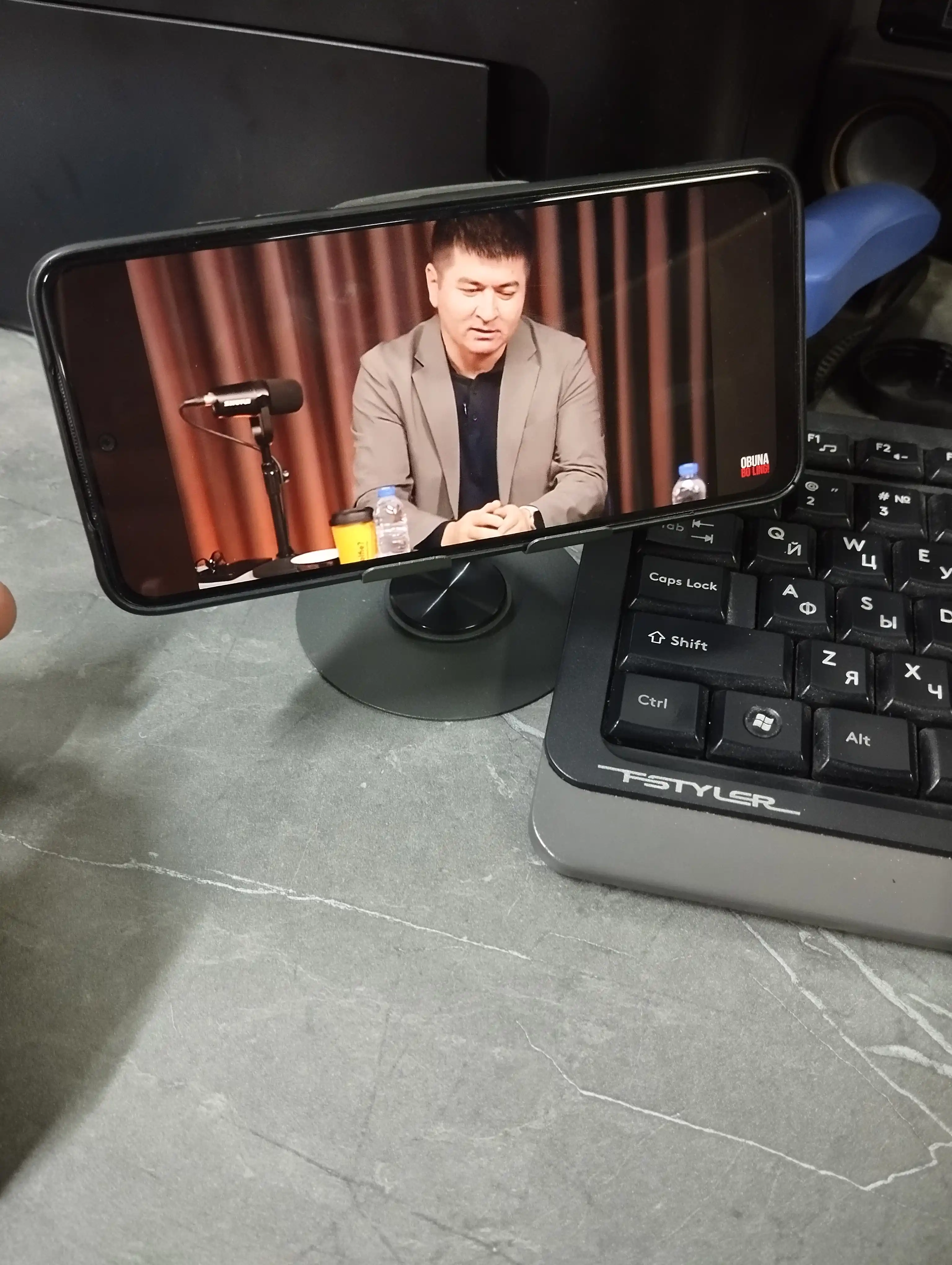 Telefon va planshetlar uchun metall tutqich, 360 darajaga aylanadi, taglik