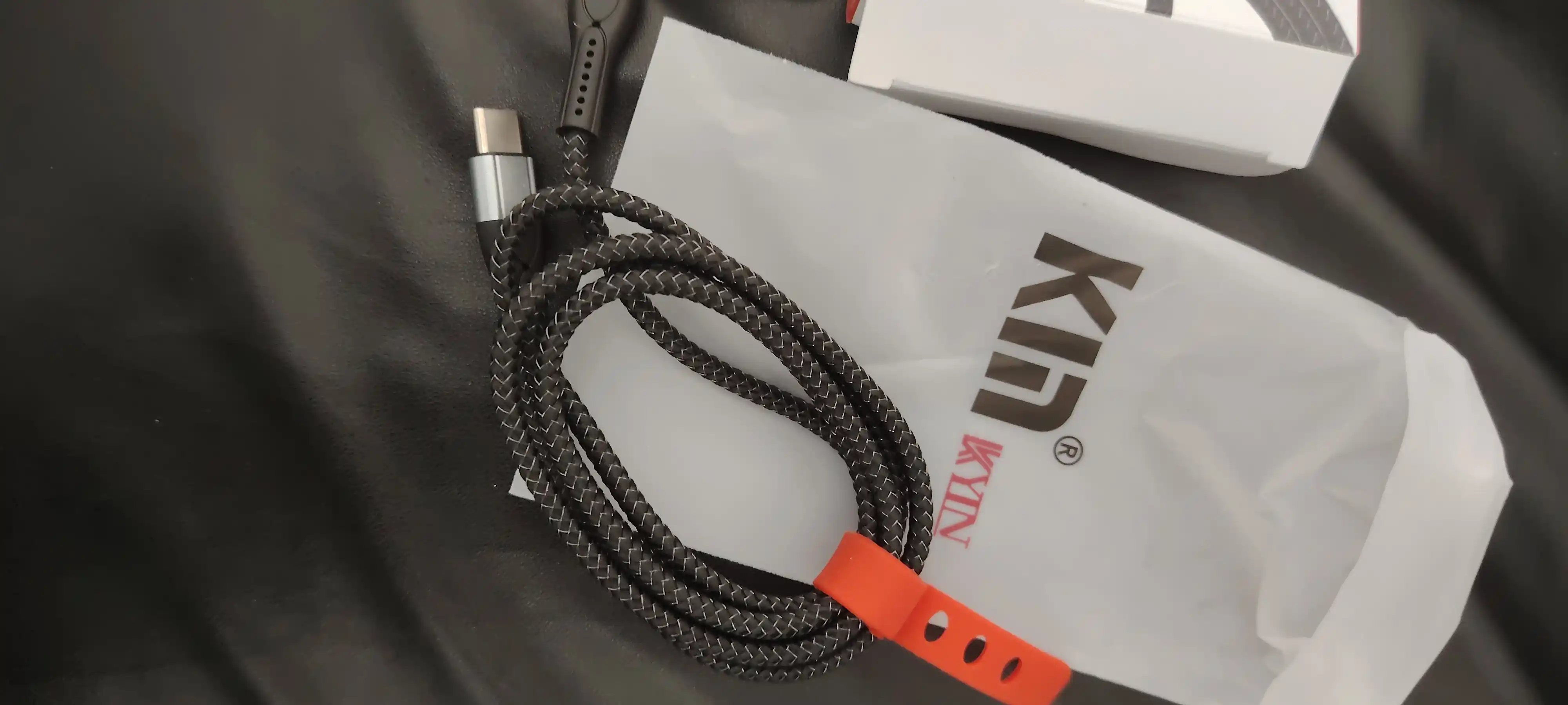 Кабель KIN K-S12 Type-C ↔ Type-C, 2.4A, 1 метр, нейлоновая оплётка