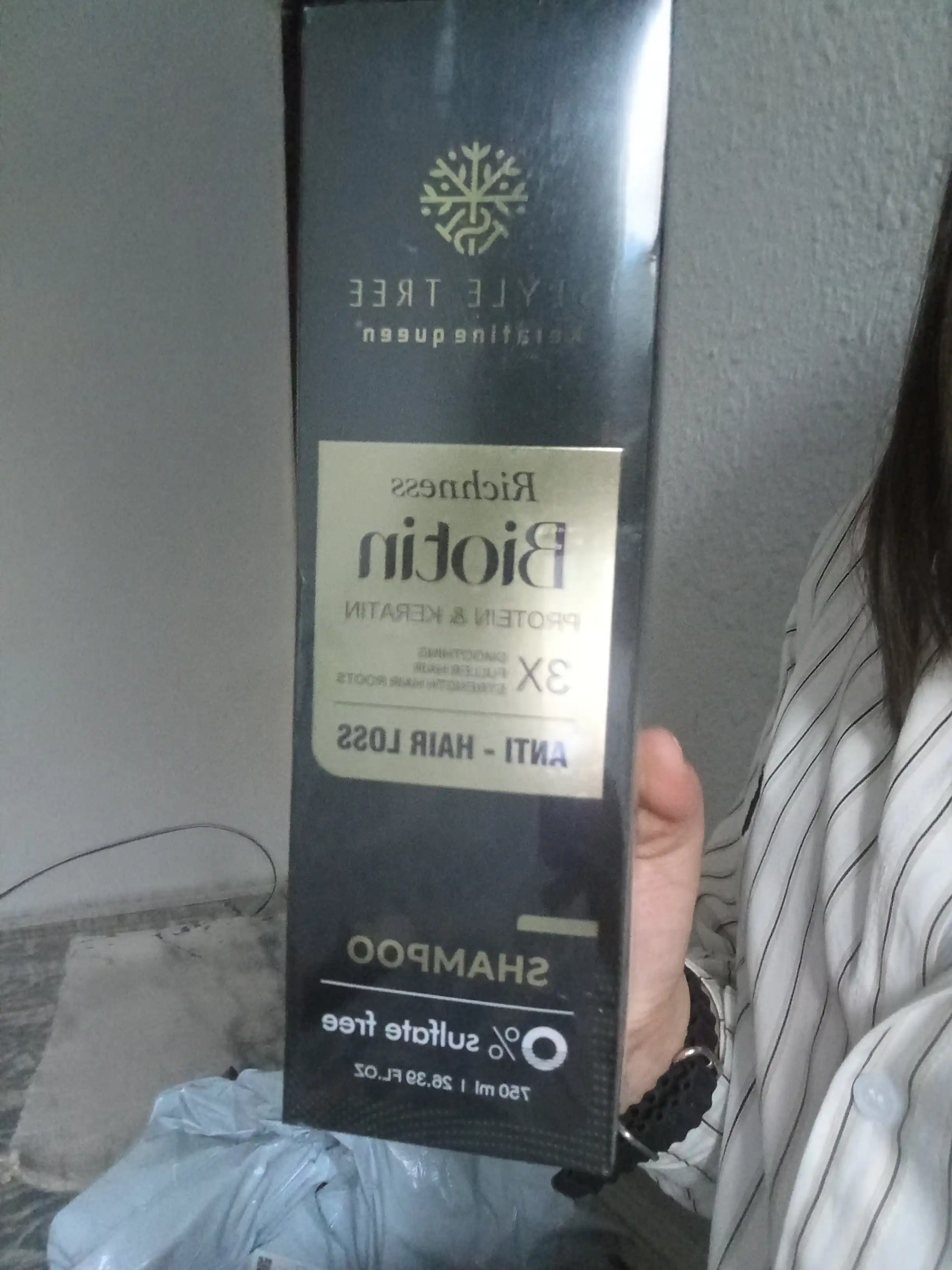 Keratin Queen shampuni biotin va keratin bilan 750 ml to‘kilishga qarshi