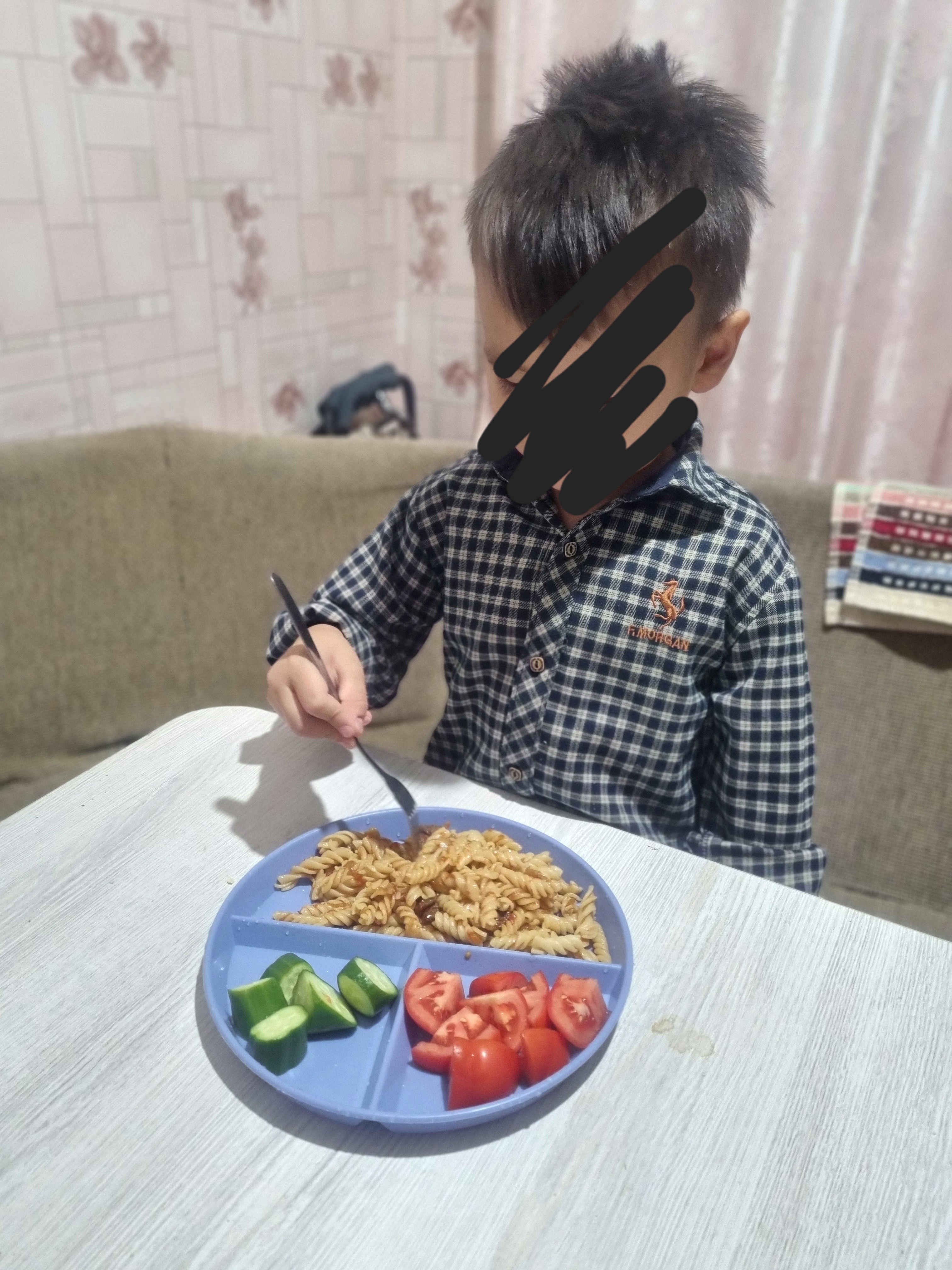 Sog‘lom ovqatlanish uchun bo‘linmali tarelka