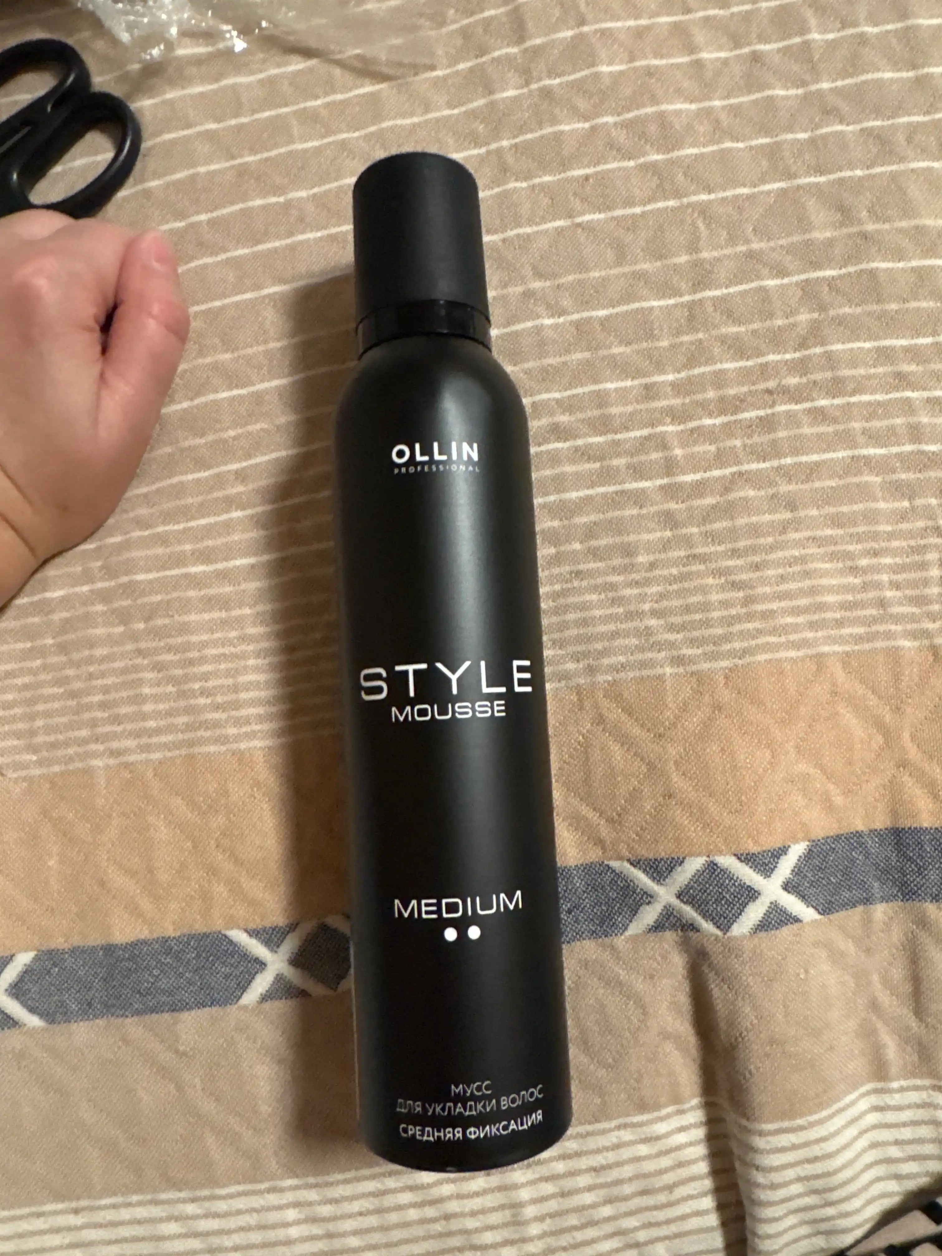 OLLIN STYLE soch turmagi muss, soch uchun ko'pik, penka, o'rtacha fiksatsiya 250 ml