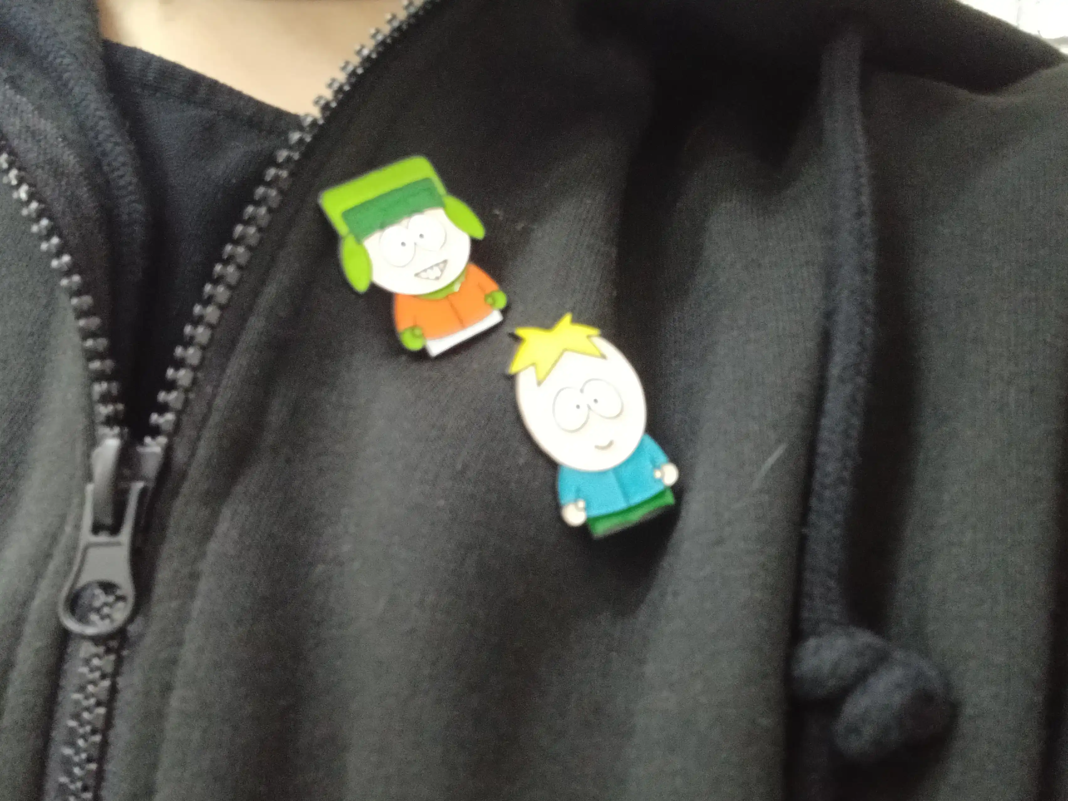 Металлические значки пин на одежду Симпсоны, Головоломка, Гравити Фолз, Куроми, Южный парк