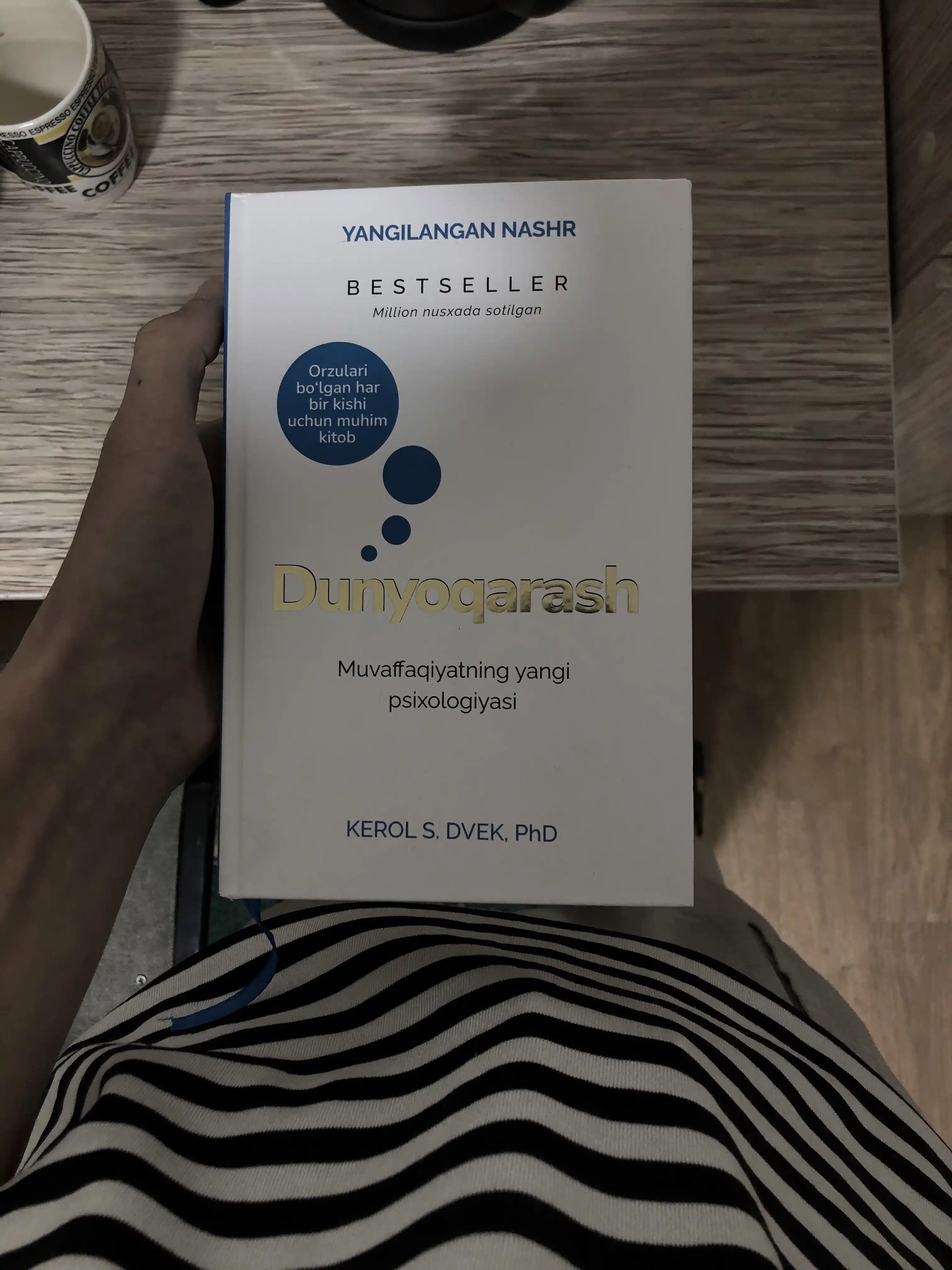 Dunyoqarash, Kerol S. Dvek, PhD