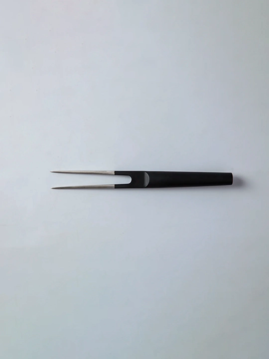 BergHOFF Essentials Kuro Goʻsht Sanchqisi 17 sm, qora