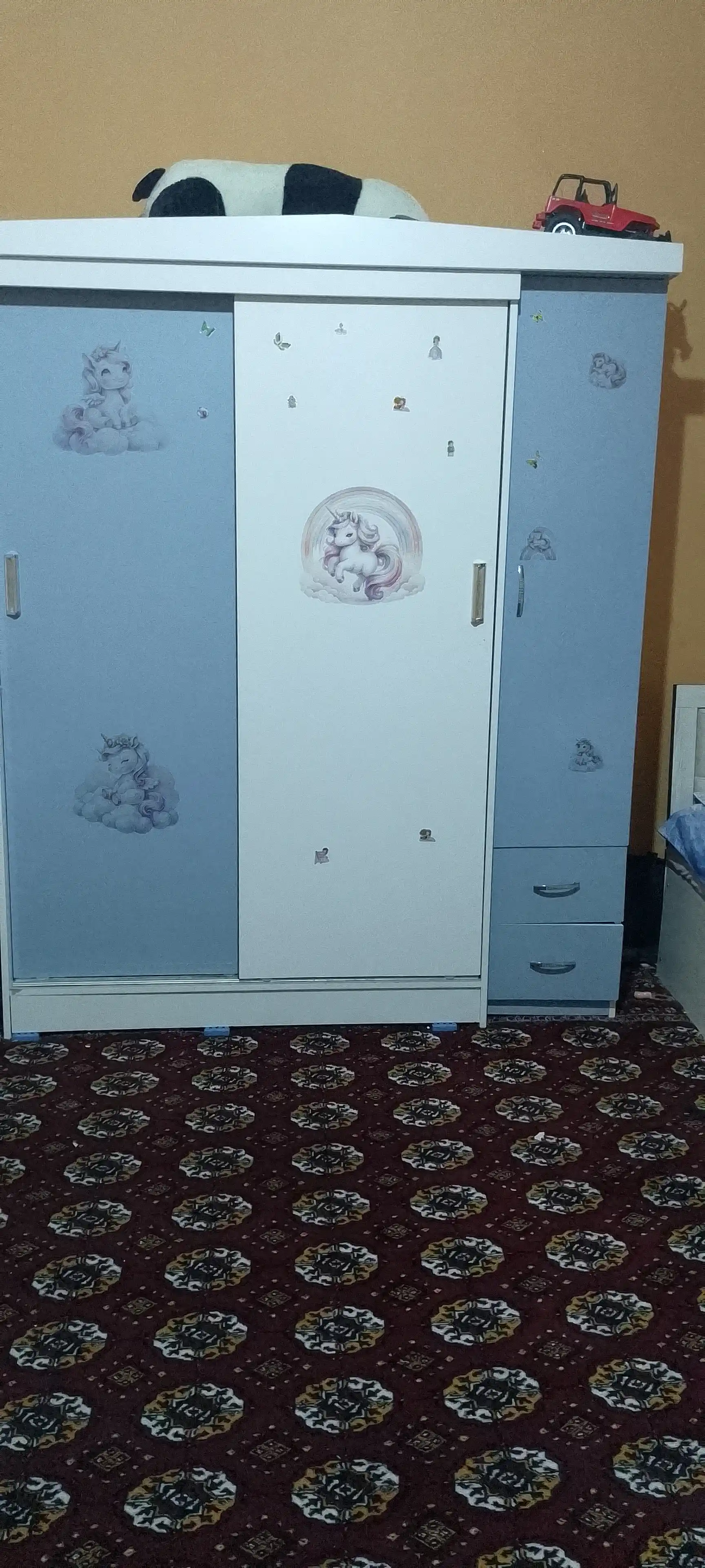 Bolalar xonasi devoriga, uy, oshxona hammomga gulqog‘oz yopishtiruvchi interyer stikerlari