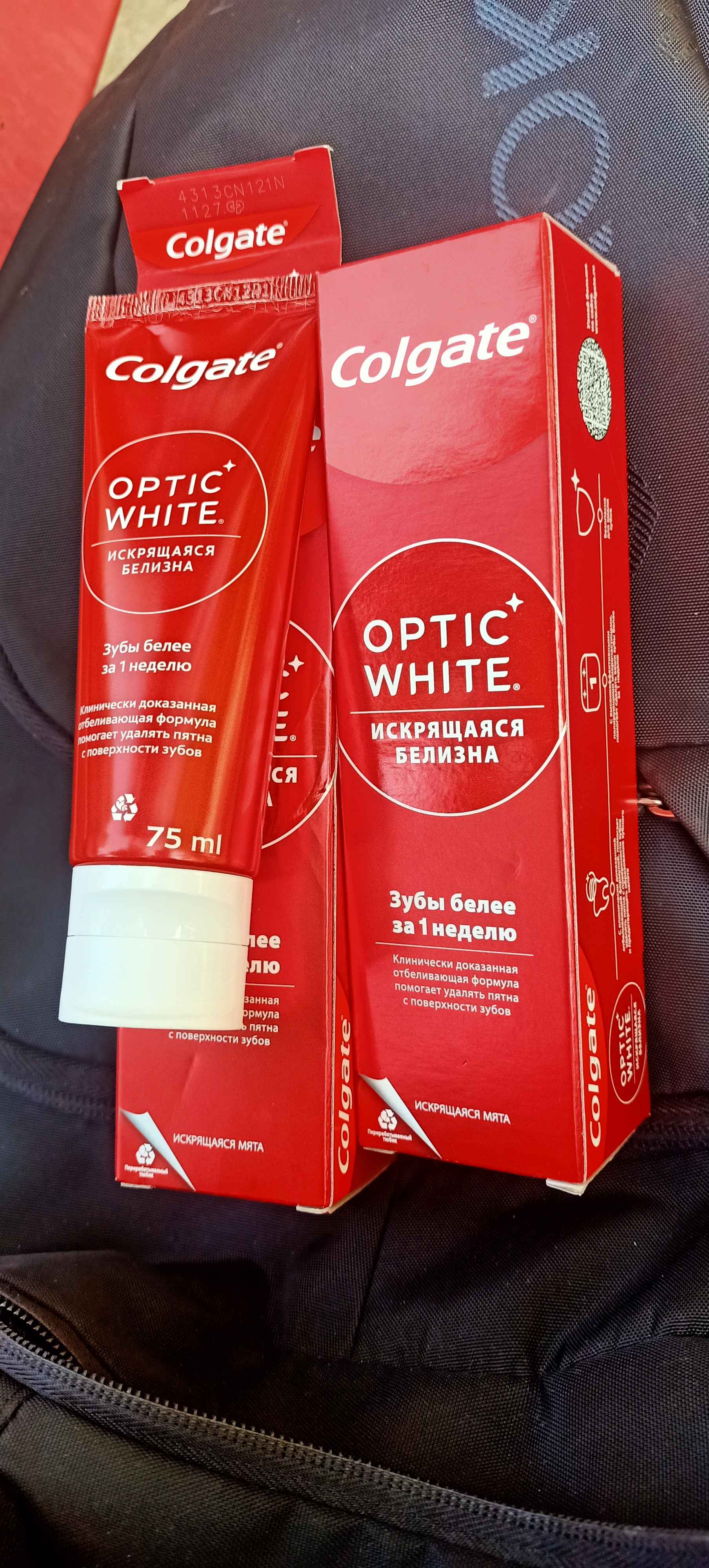 Colgate Optic White yaltiroq yalpizli oqartiruvchi tish pastasi, 75 ml