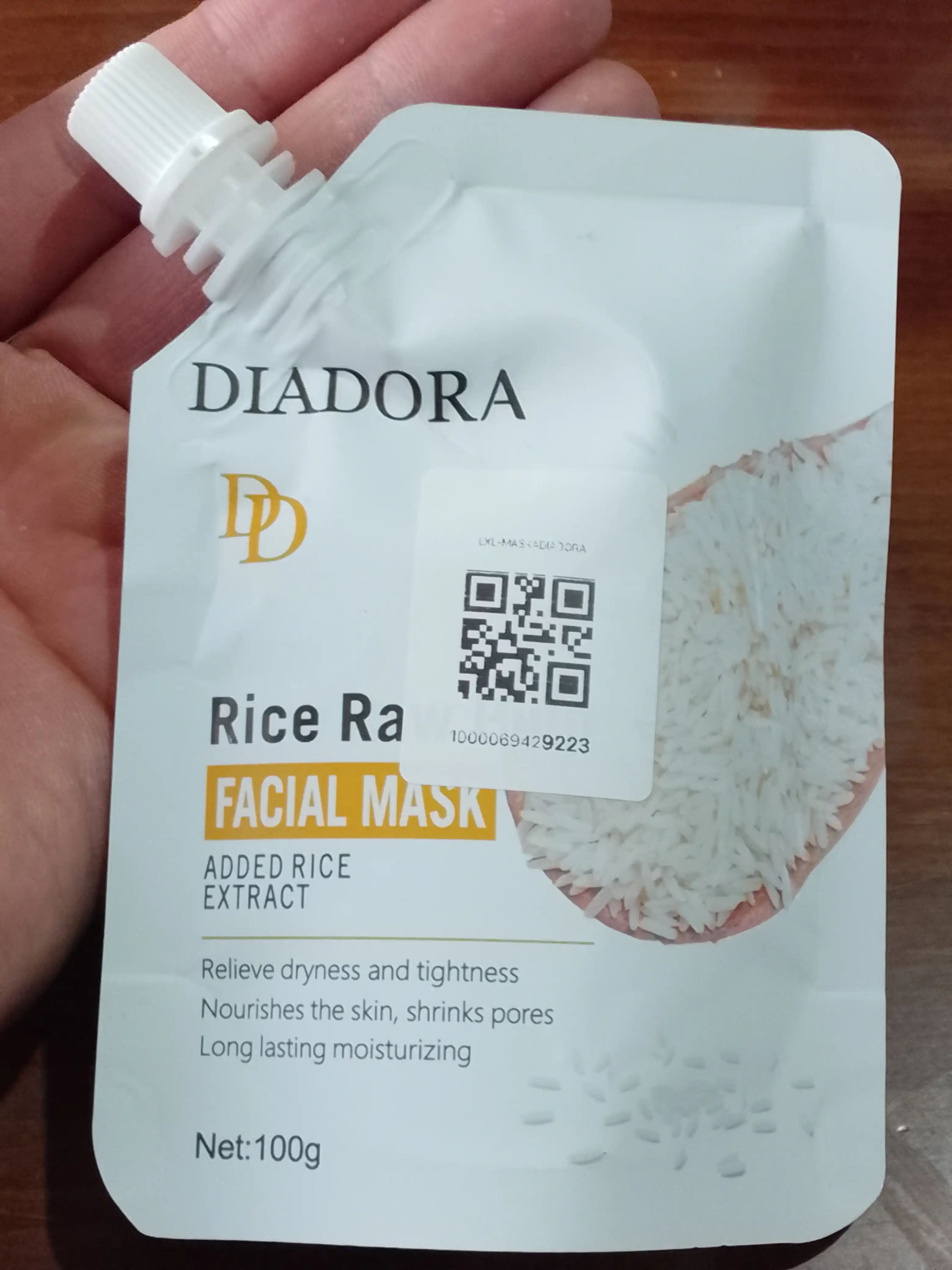Bioaqua Rice Raw Pulp yuz niqobi, 100 g — namlovchi, oziqlantiruvchi va oqartiruvchi
