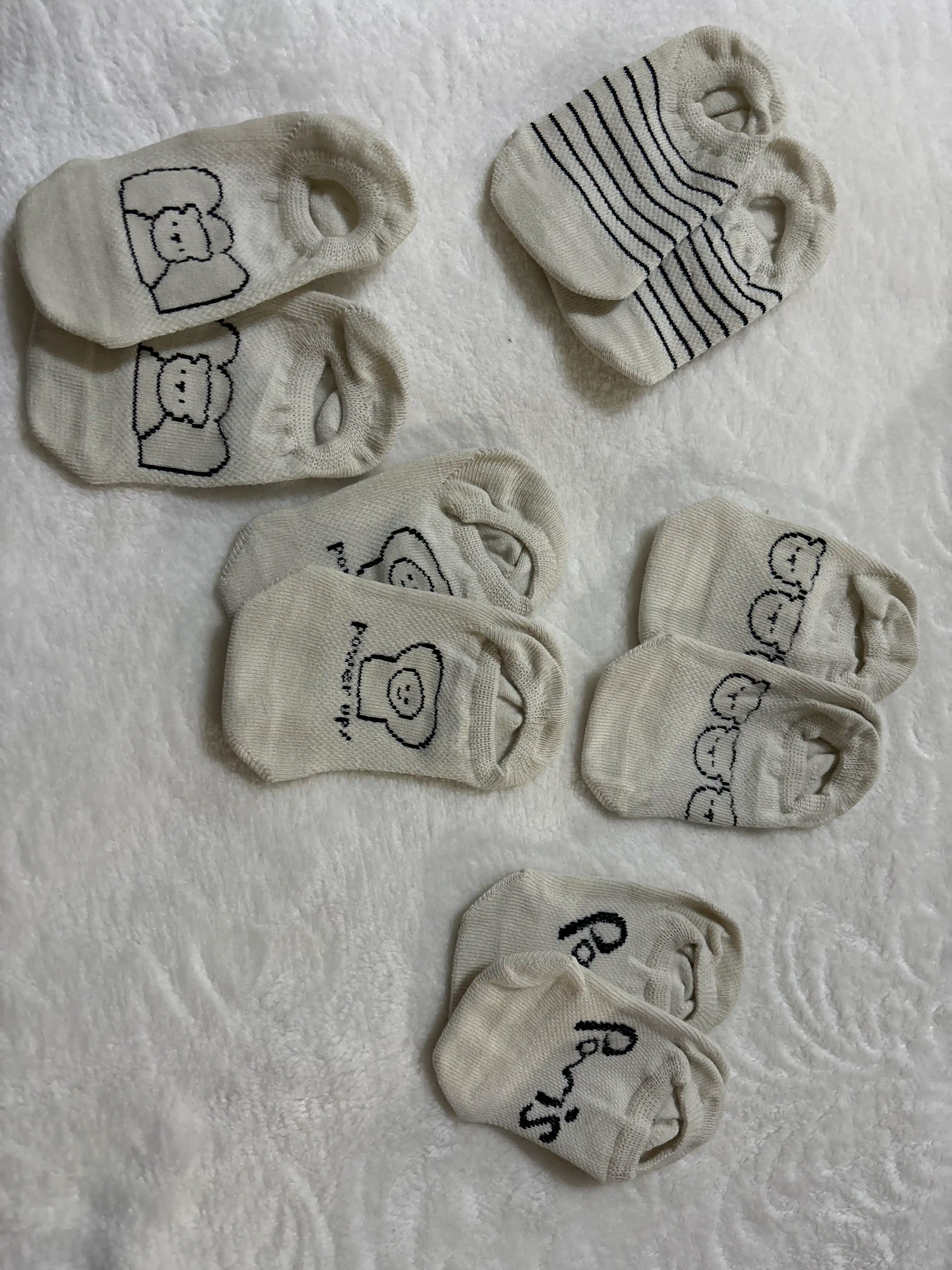 5 juftdan iborat bolalar paypoqlar to‘plami yoqimli, yumshoq va estetik. 1-5 yoshgacha