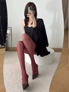 Бордовый