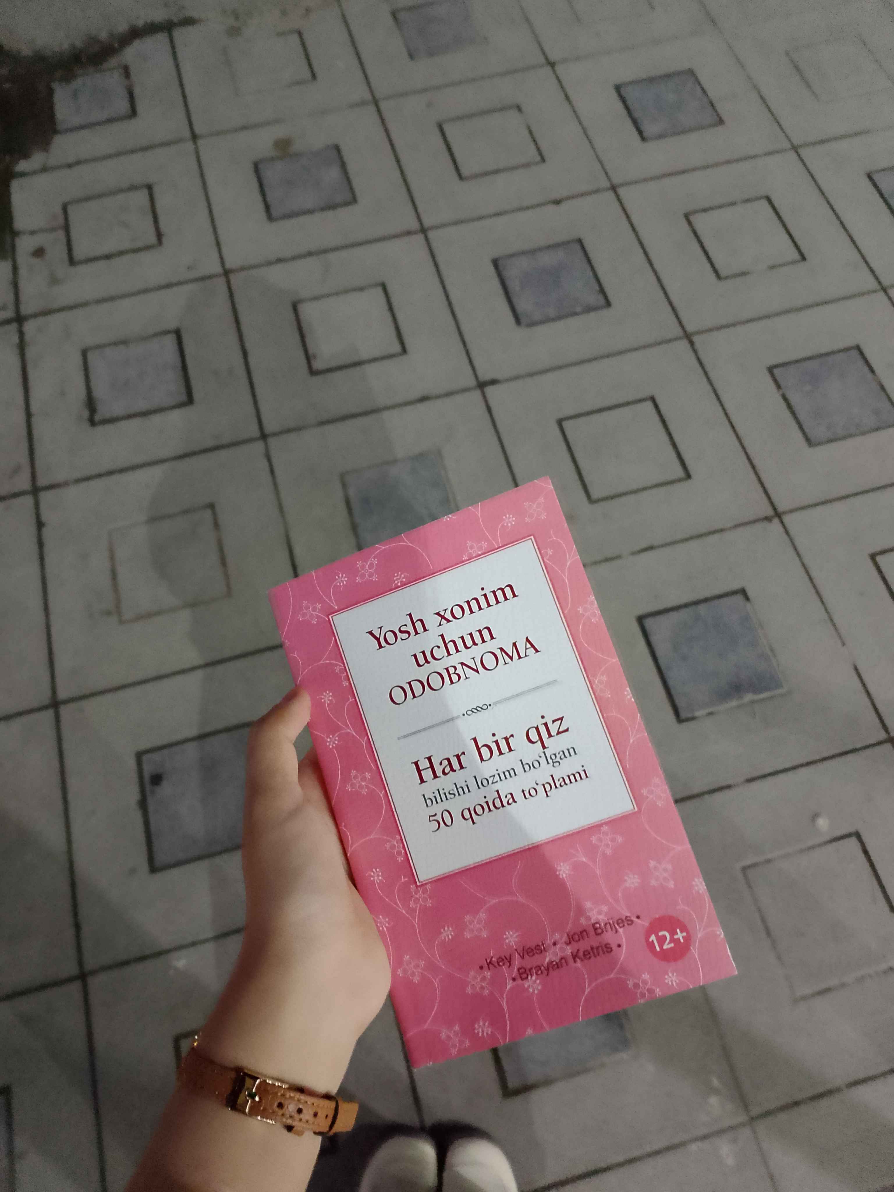 Katta areolalar bilan rus porno Xotinini qarzlari uchun pornoga berdi