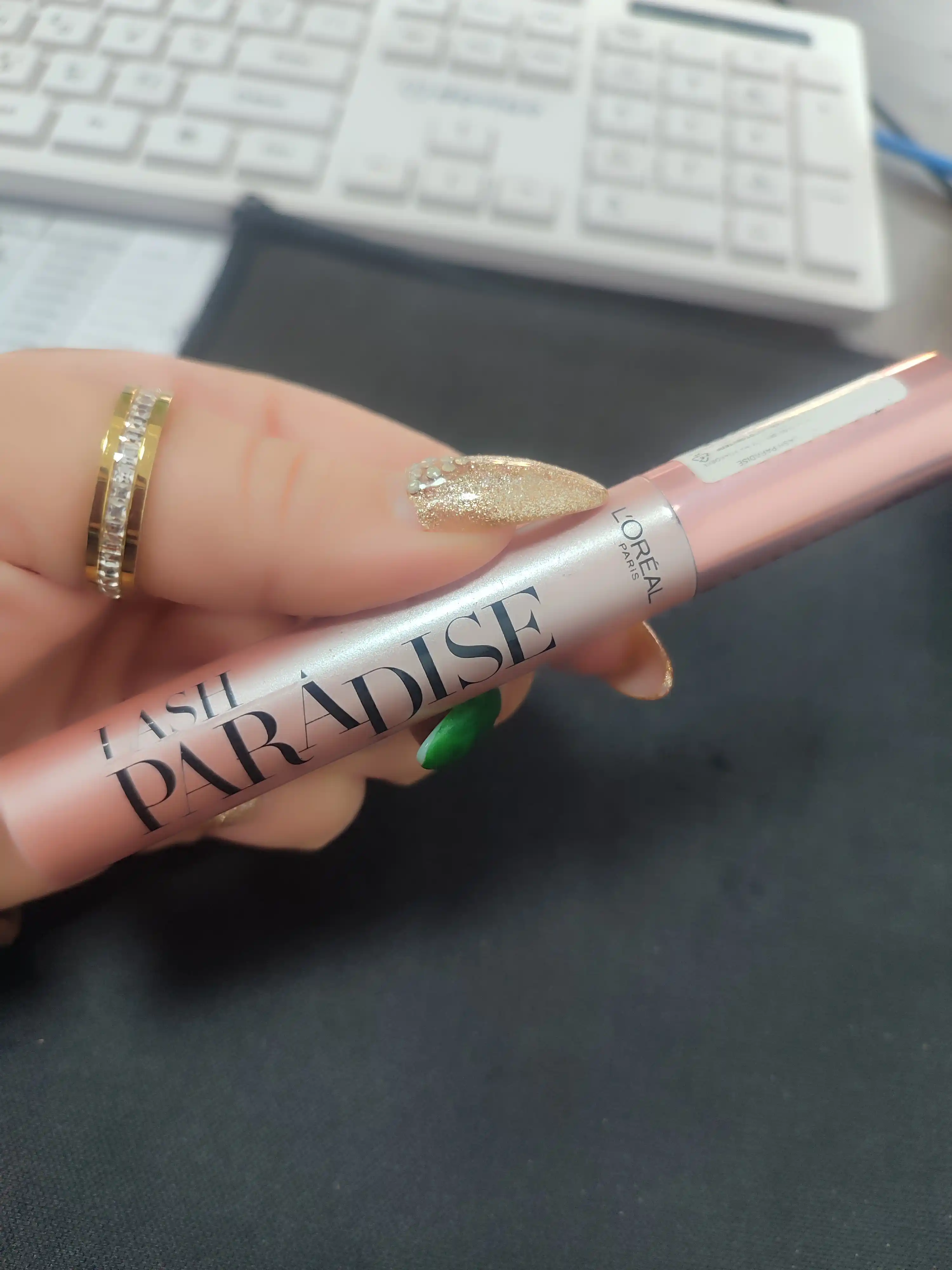 Kipriklar uchun tush L'Oreal Paris Paradise, bosh aylantiradigan hajm, qora, 6.4 ml