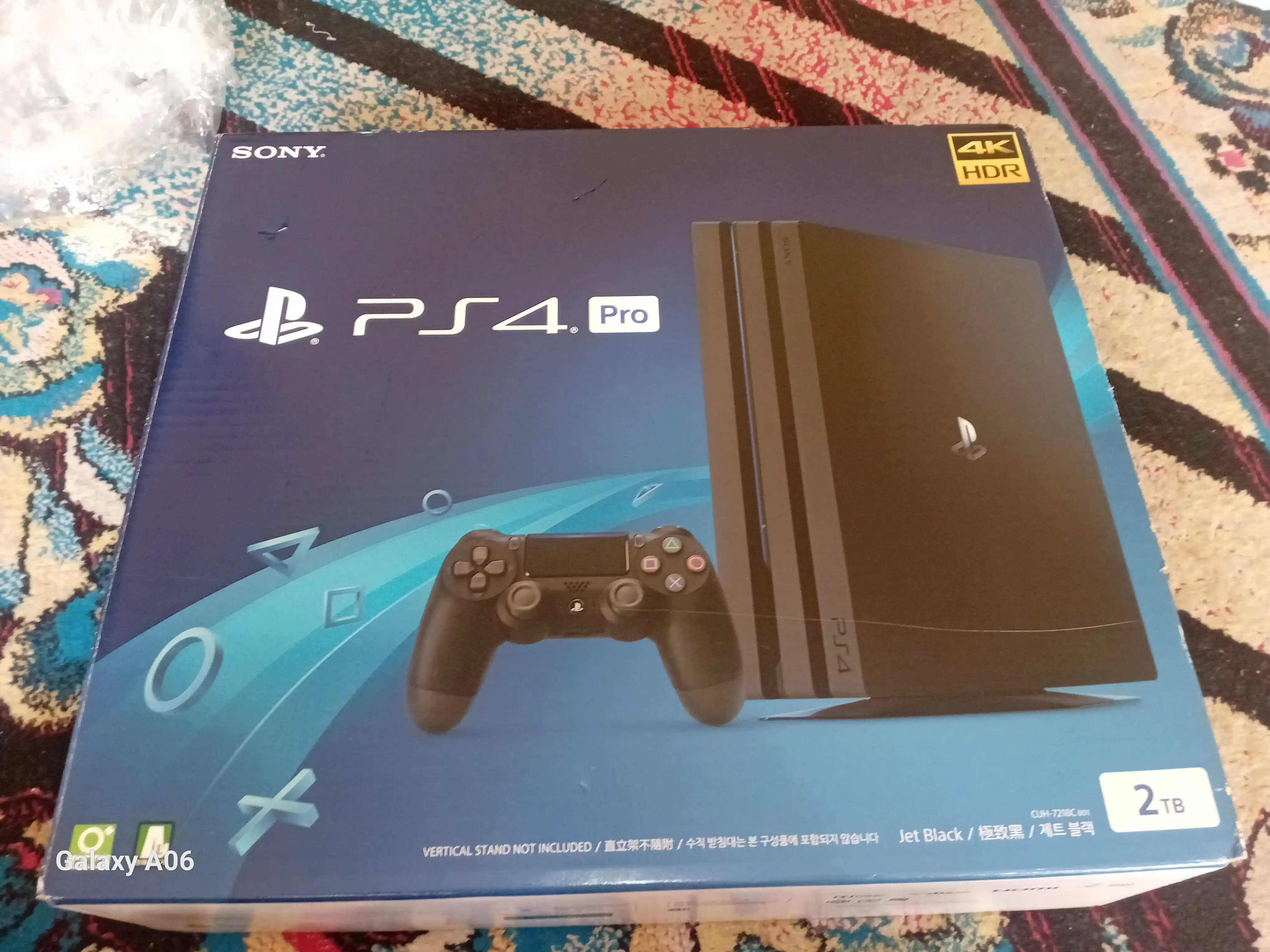 Playstation 4 Pro, 1 ТБ, 2 ТБ, с 2 джойстиками, установлены игры 