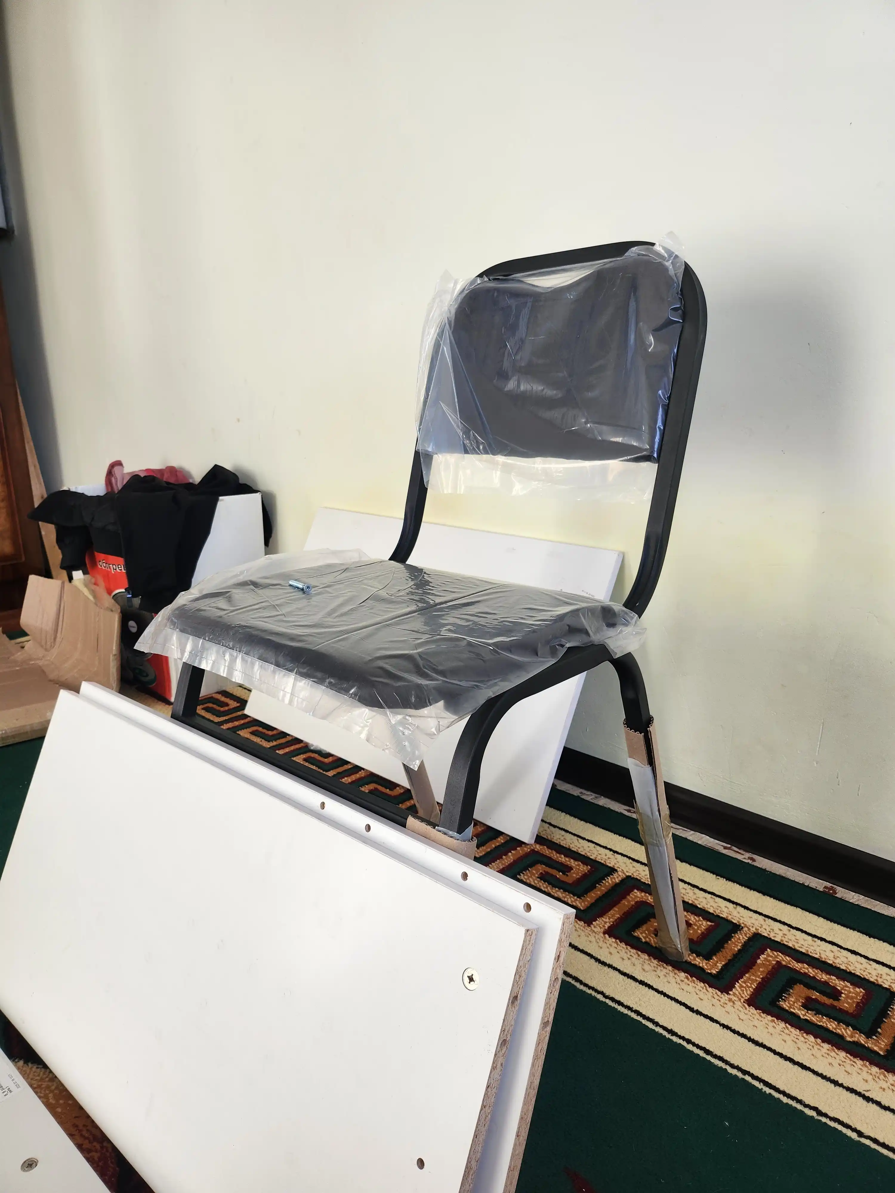 Turon stul, ofis, majlis zallari, ta'lim uchun, 200 kg gacha