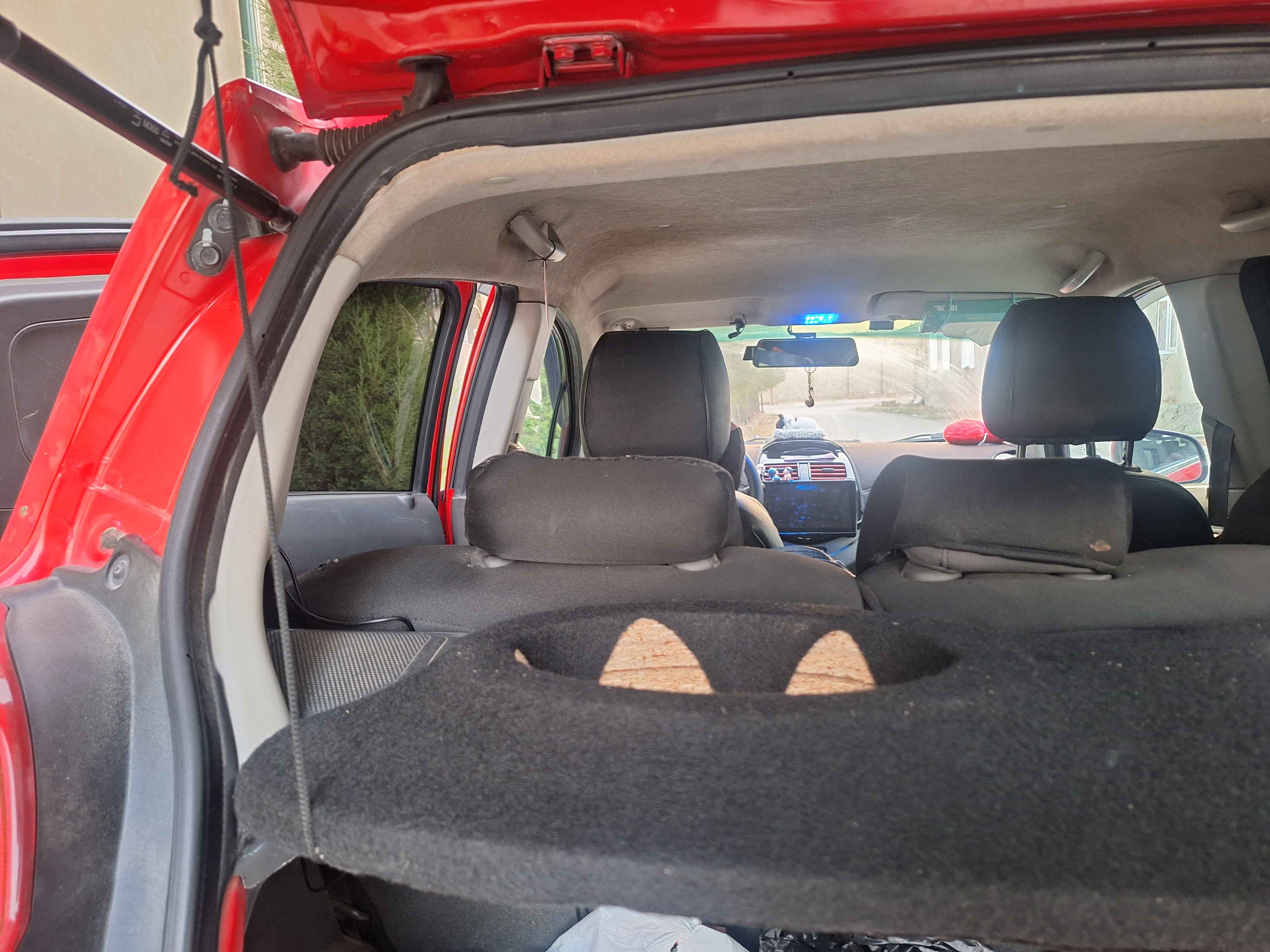 Matiz va Spark kolonka yukxonasiga orqa tokcha, akustik tokcha