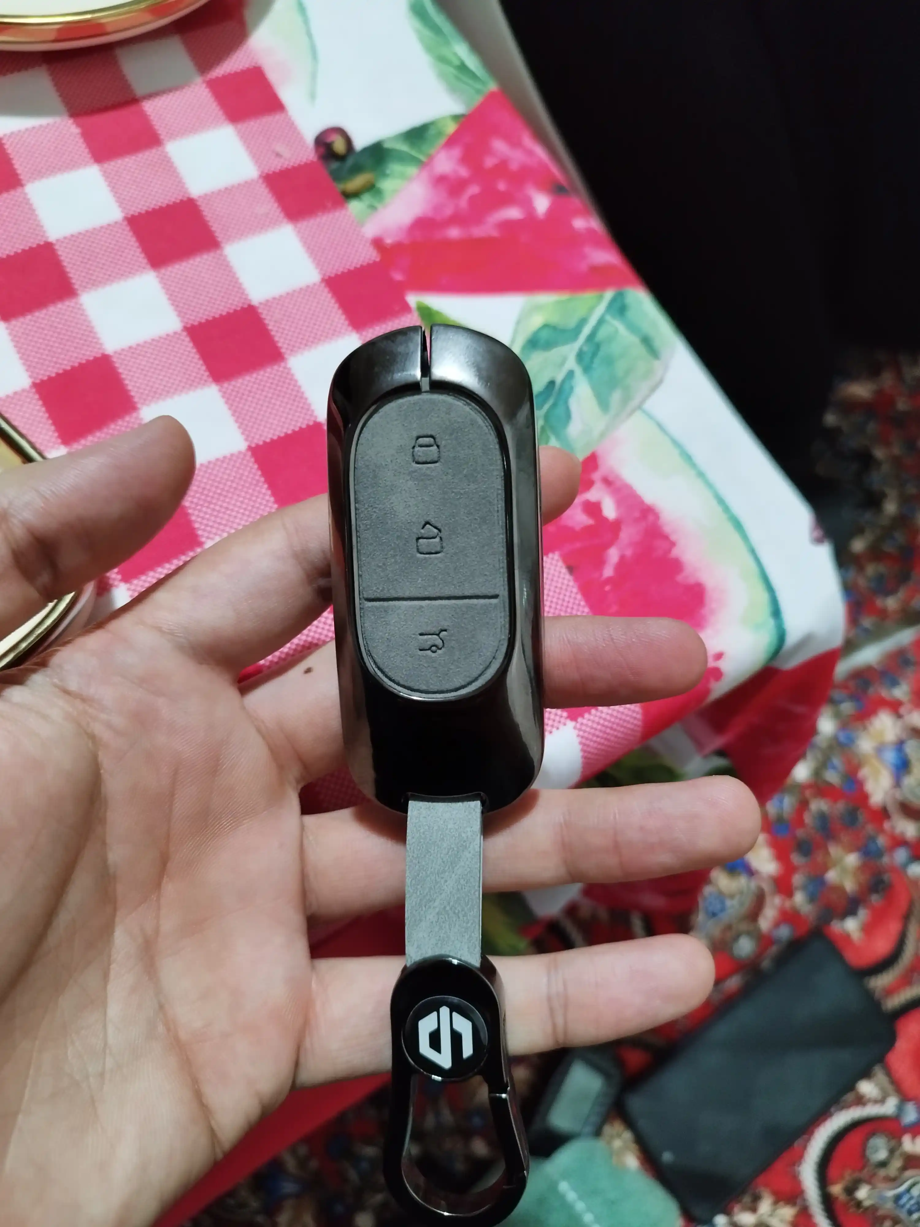 Leapmotor C01, C11, C16 avtomobili kaliti uchun metal va kojadan qilingan g'ilof
