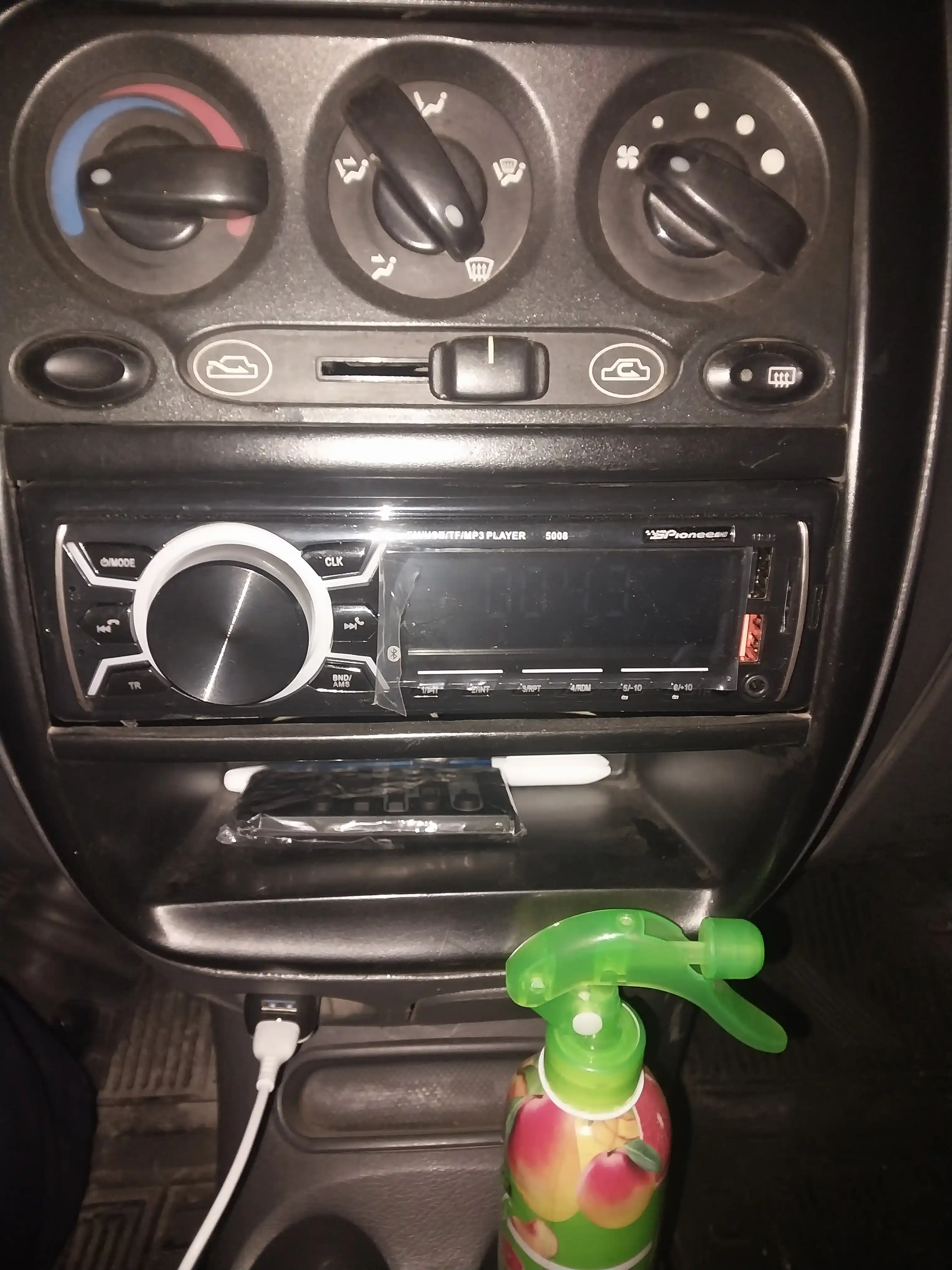 Автомагнитола MP3-плеер Pioner Bluetooth USB AUX FM Y-GOLD 1747