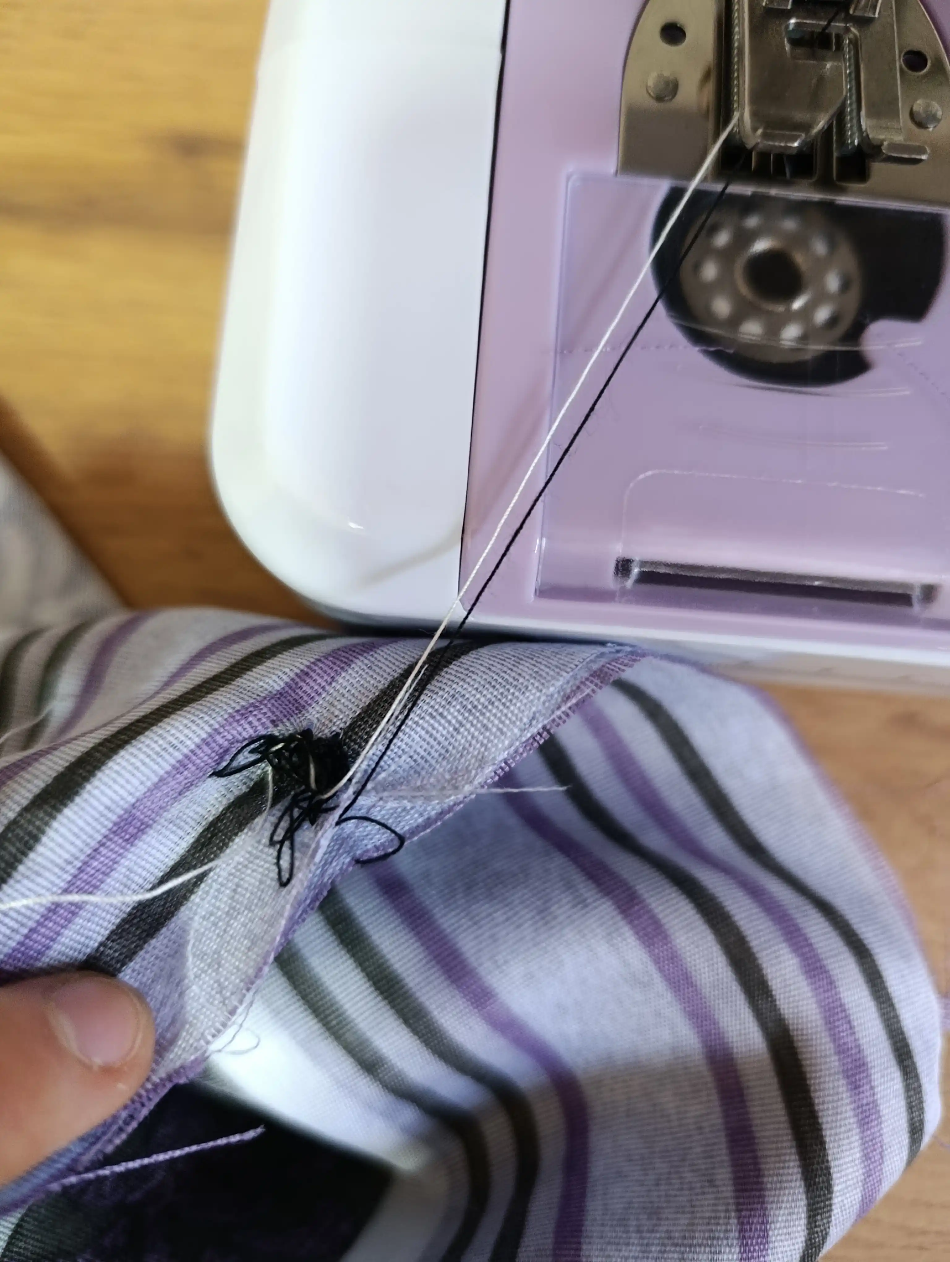 Portativ tikuv mashinasi Mini Sewing Machine SM202, FHSM-505, 12 tikmalar