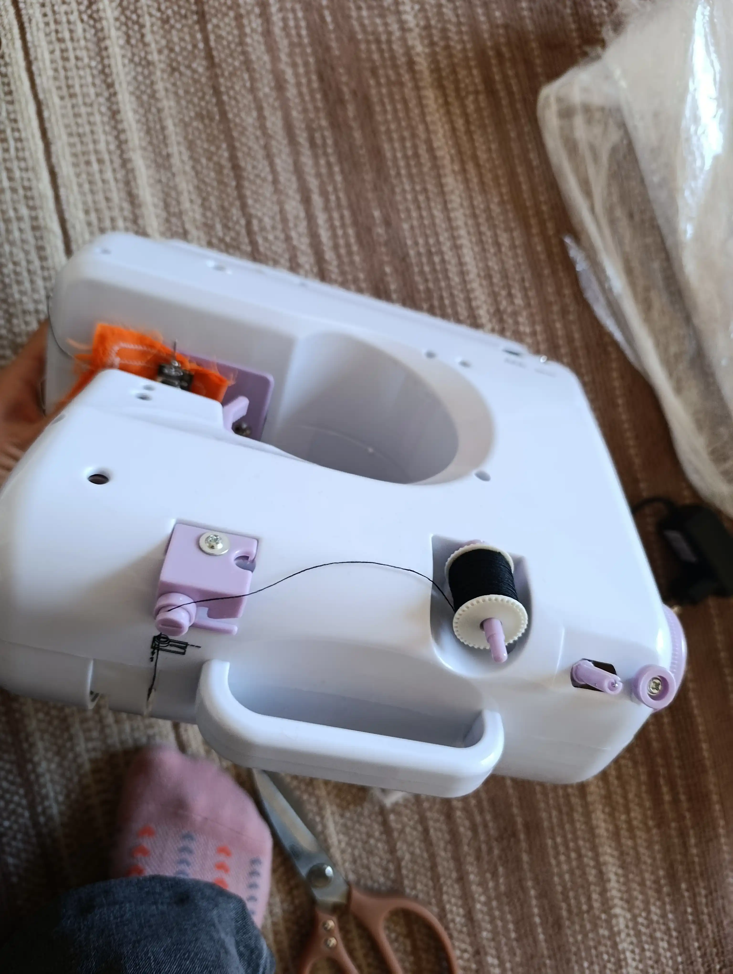 Portativ tikuv mashinasi Mini Sewing Machine SM202, FHSM-505, 12 tikmalar
